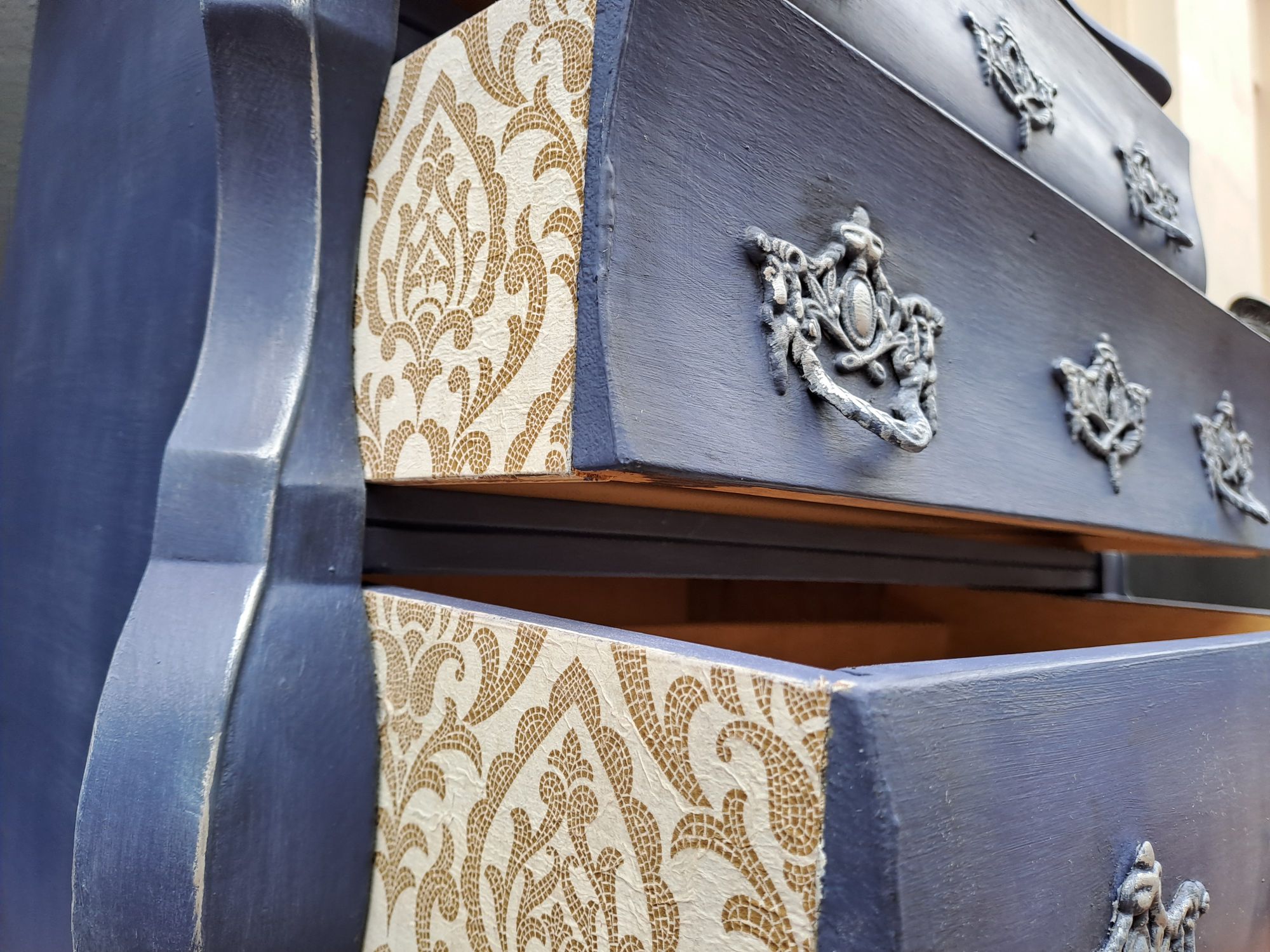 Ladekast - Buikkastje - Blauw Met Zilveren Details image 13