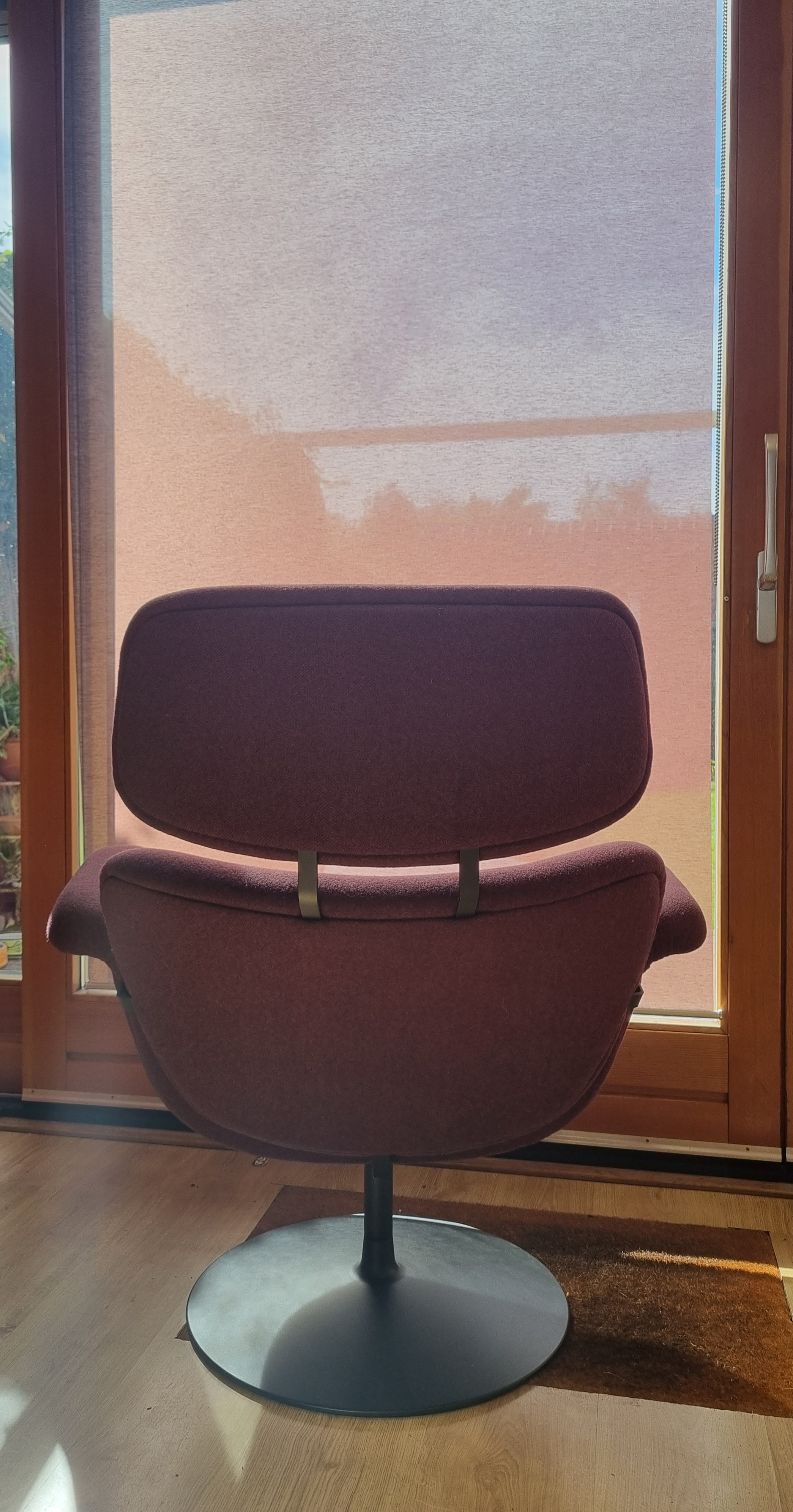 Artifort Grand Tulip Fauteuil, Pierre Paulin (kleur: Aubergine) image 6