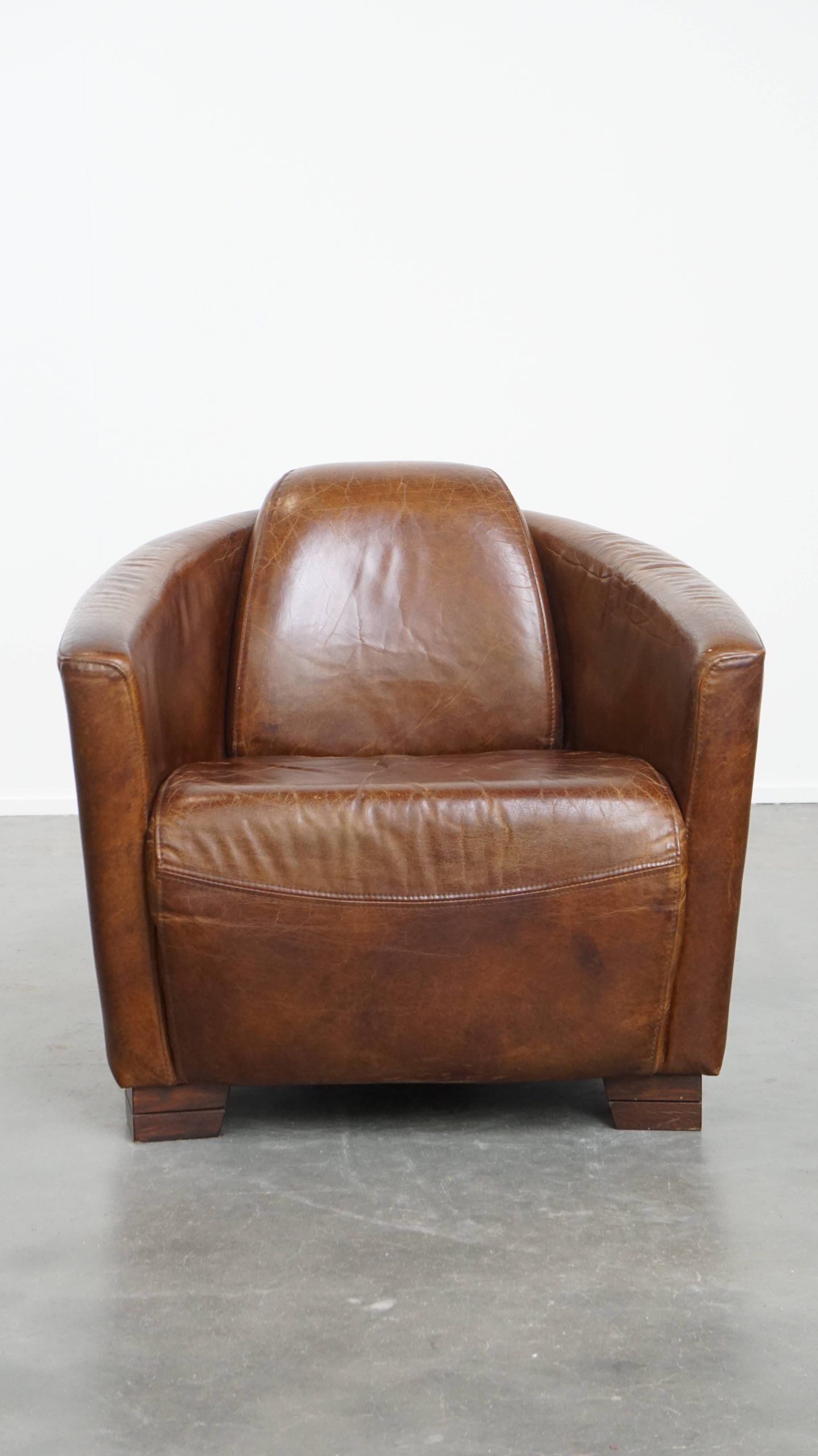 Karaktervolle En Unieke Bruine Aviator Design Fauteuil Gemaakt Van Rundleer image 3
