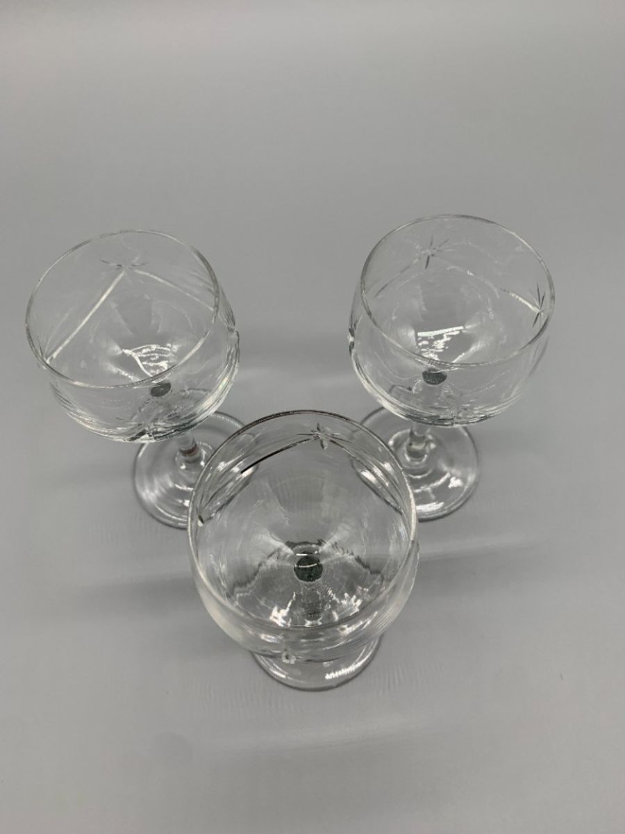 Antieke Kristallen Voetglaasjes Gravure 3 Stuks image 6