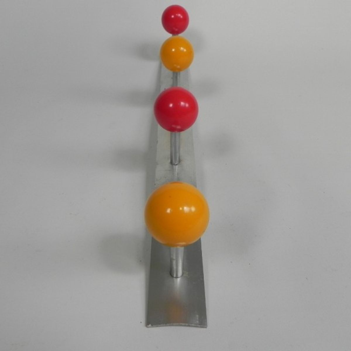 Wandkapstok Met Gekleurde Bollen, Jaren 50 image 6