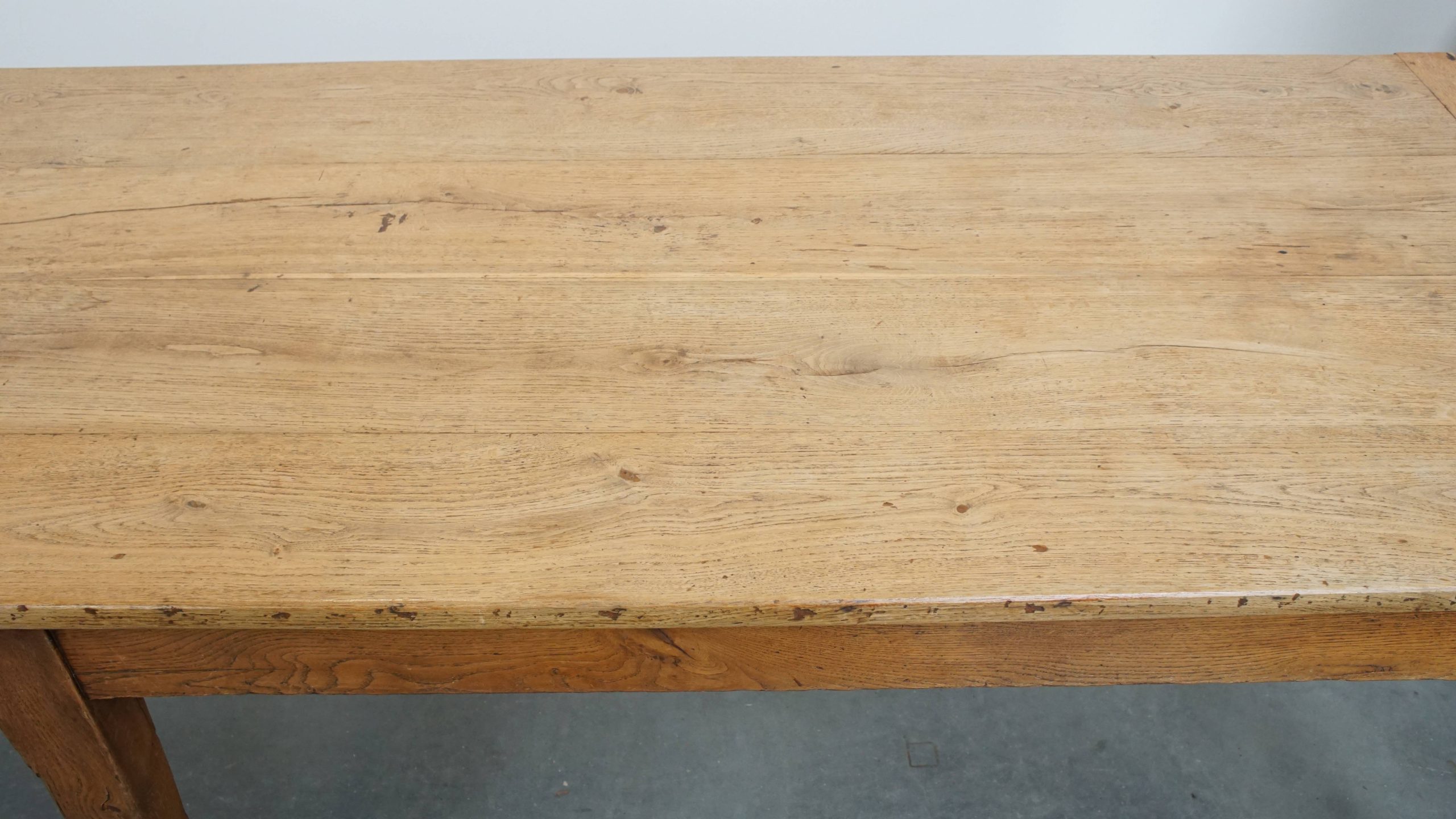 Zeer Grote En Karaktervolle Antieke Eikenhouten Xxl Eettafel Voor 8 Tot 10 Personen image 9