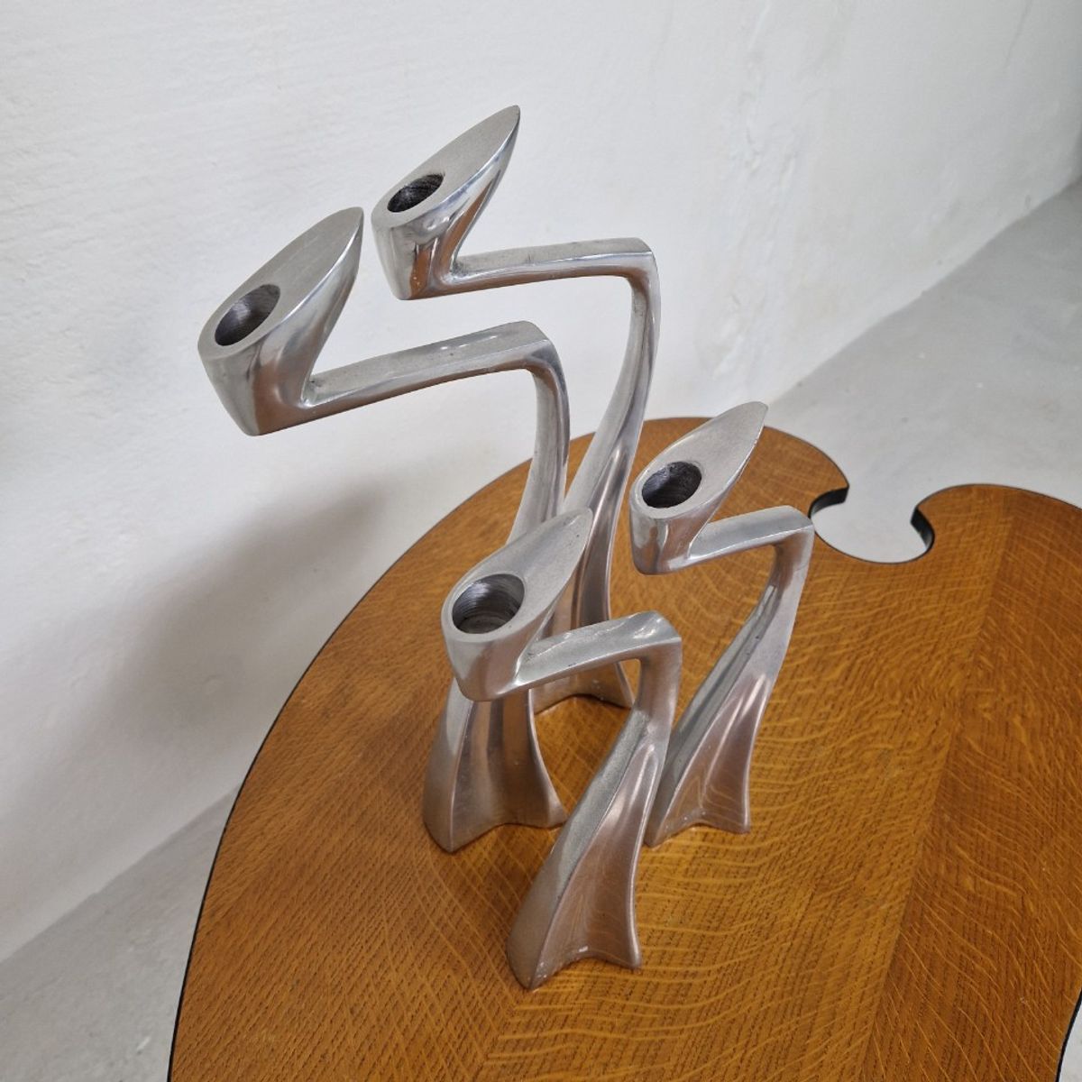4 Kandelaars Van Matthew Hilton, SWAN Kandelaars image 4