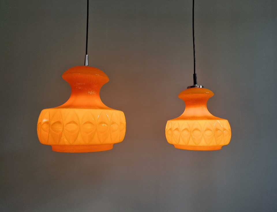 Space Age Hanglamp In Oranje Opaline, Peill And Putzler, 1970 image 4