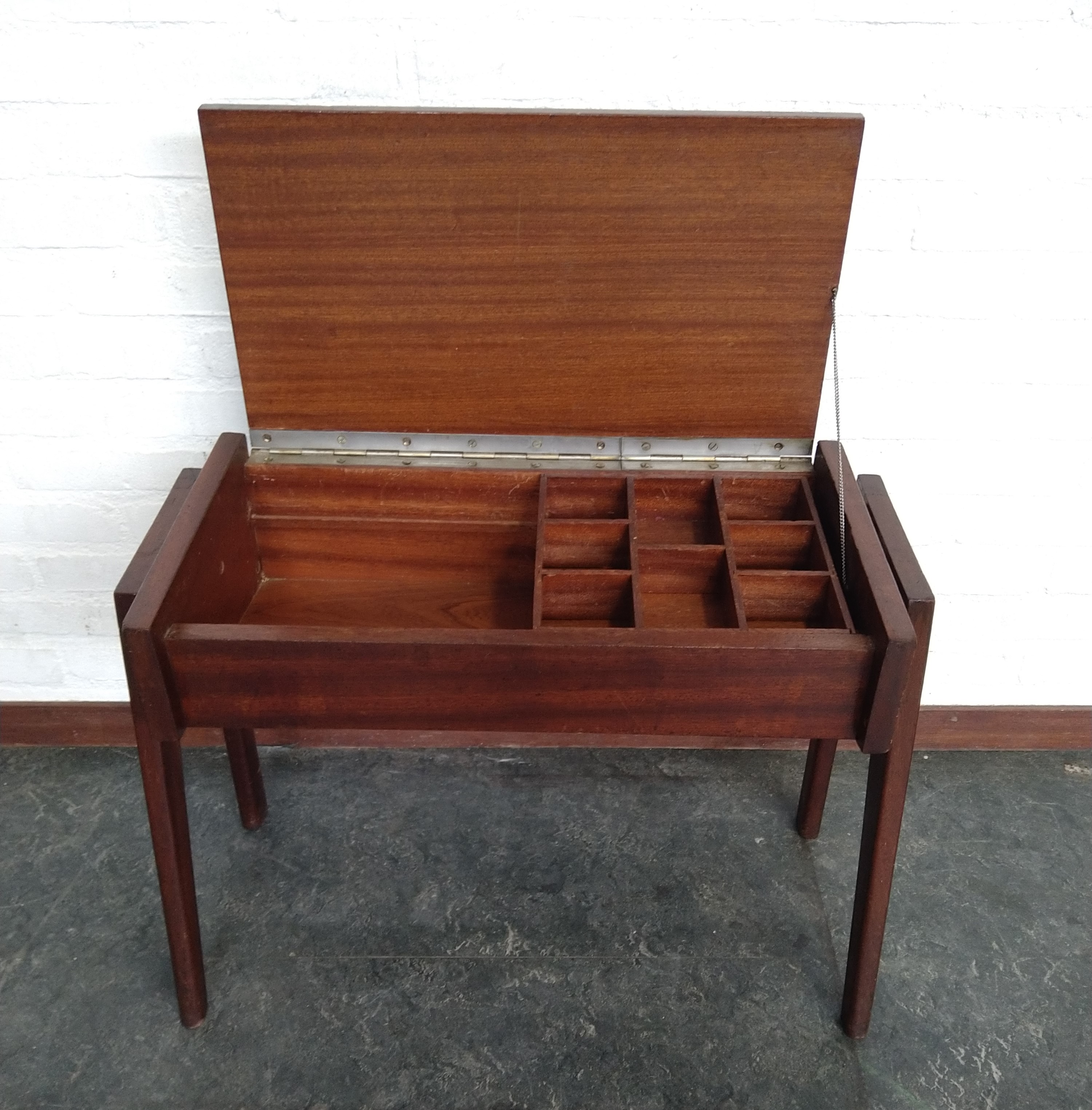 Design Naaibox/bijzettafeltje Scandinavisch Teakhout image 4