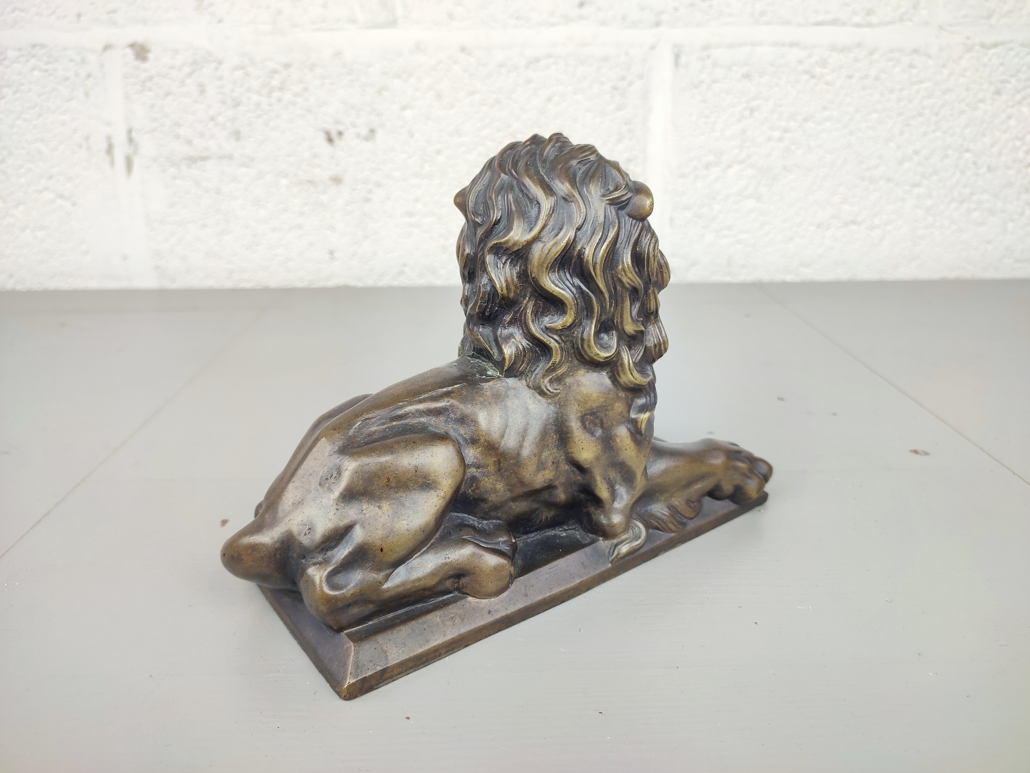 Bronzen Beeld Van Een Leeuw image 6