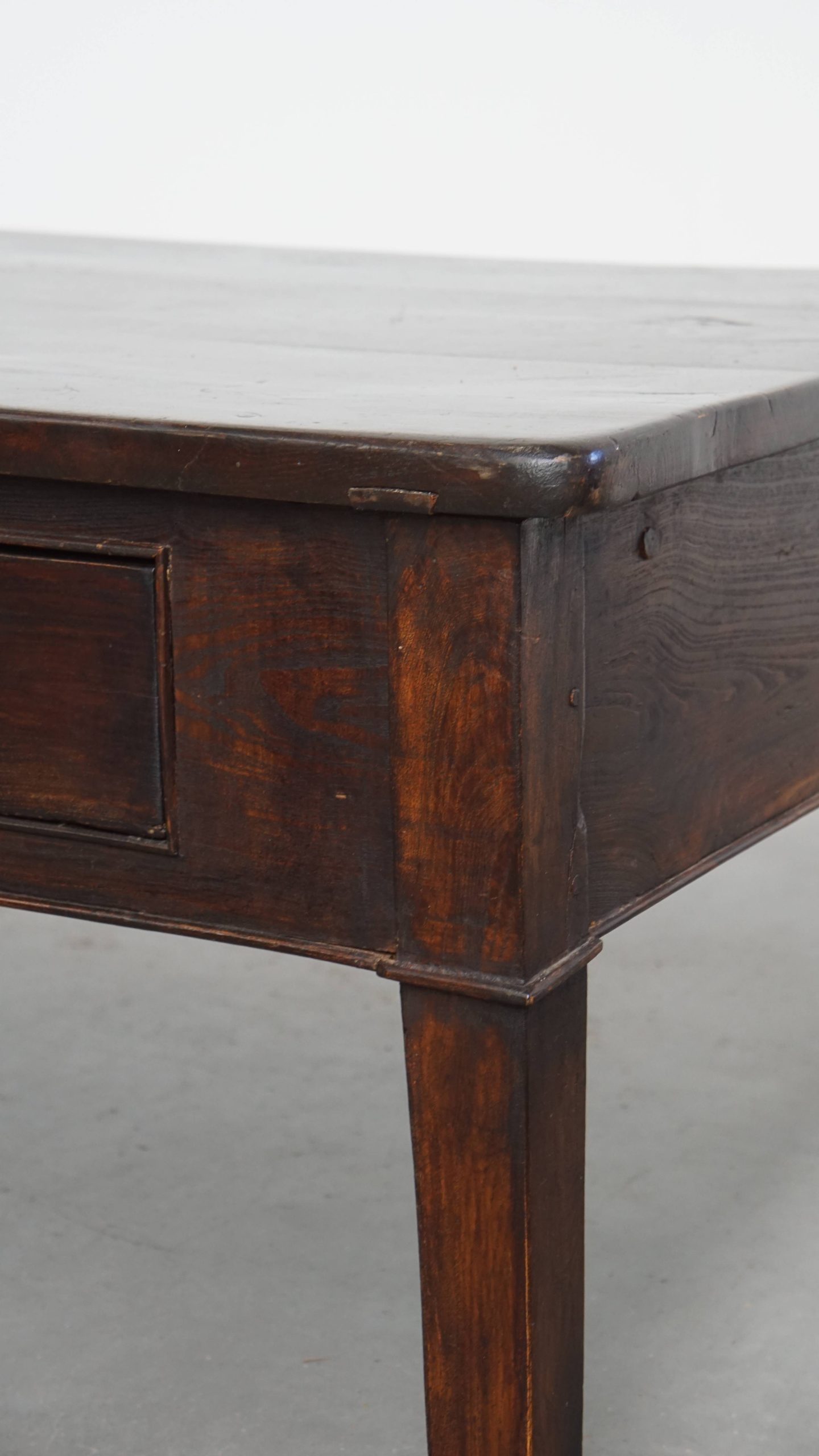 Schitterende Antieke Zuid Europese Kastanjehouten Salontafel Met 2 Lades image 9