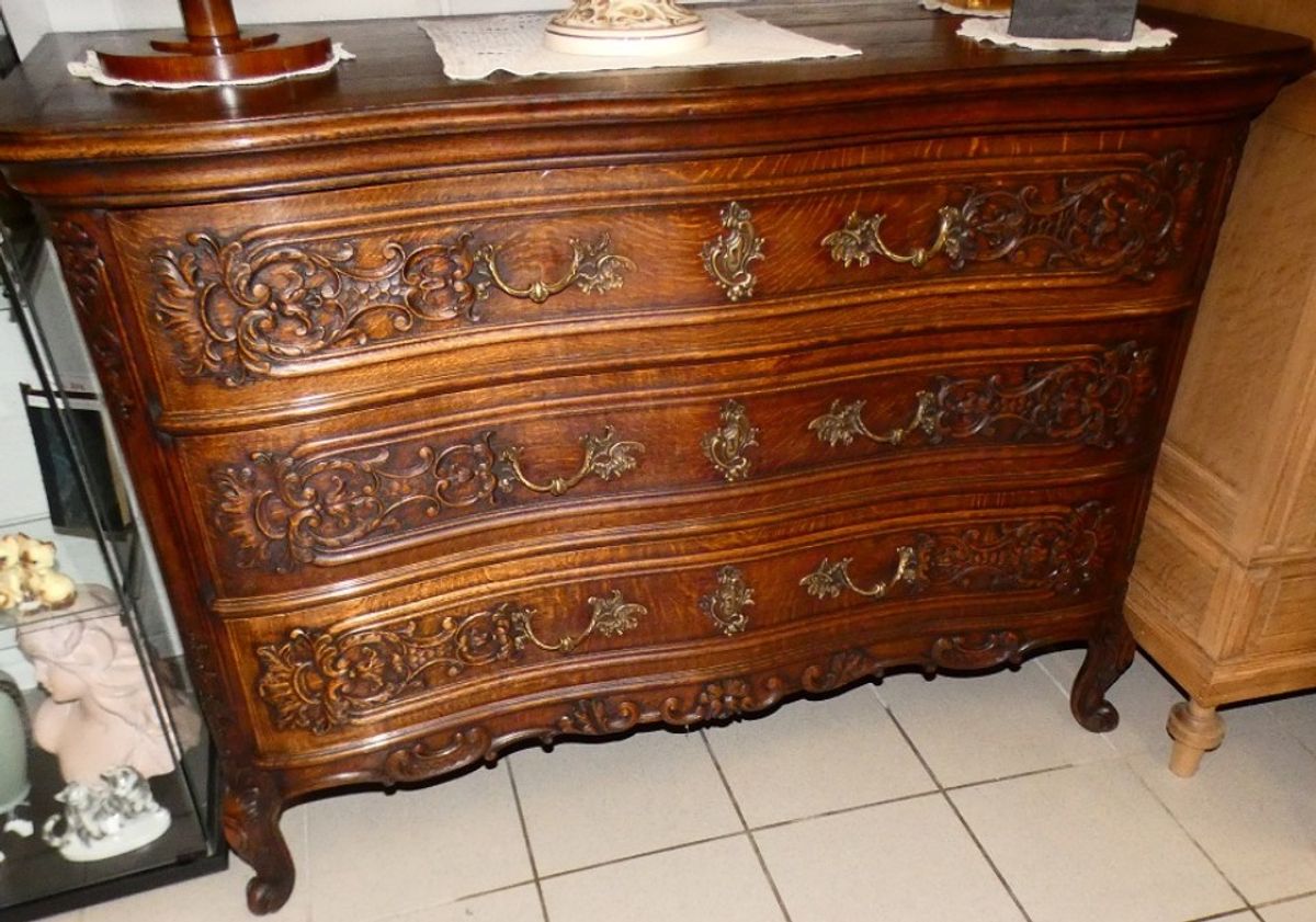 Louis Xv Commode In Massief Eikenhout image 3