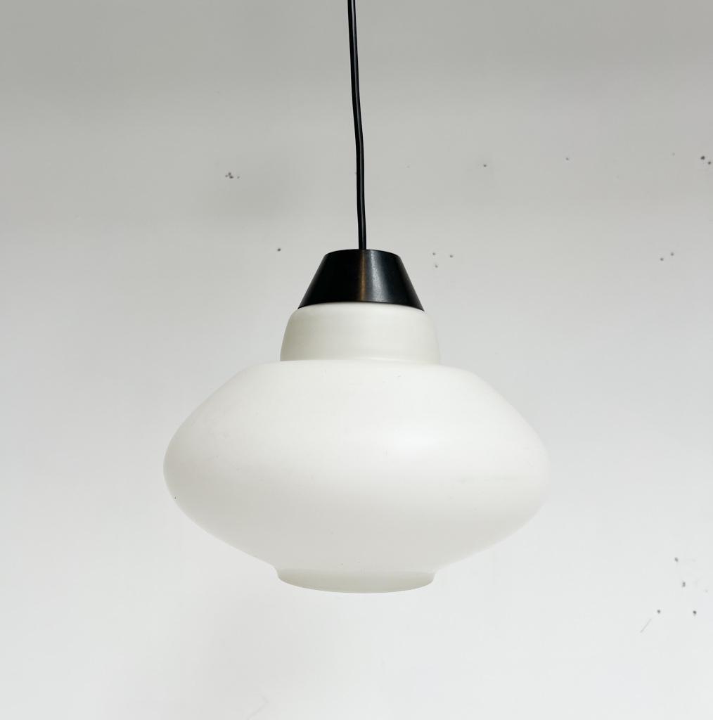 Rond Opaalglazen Plafondlamp Van Philips 1950’s image 6