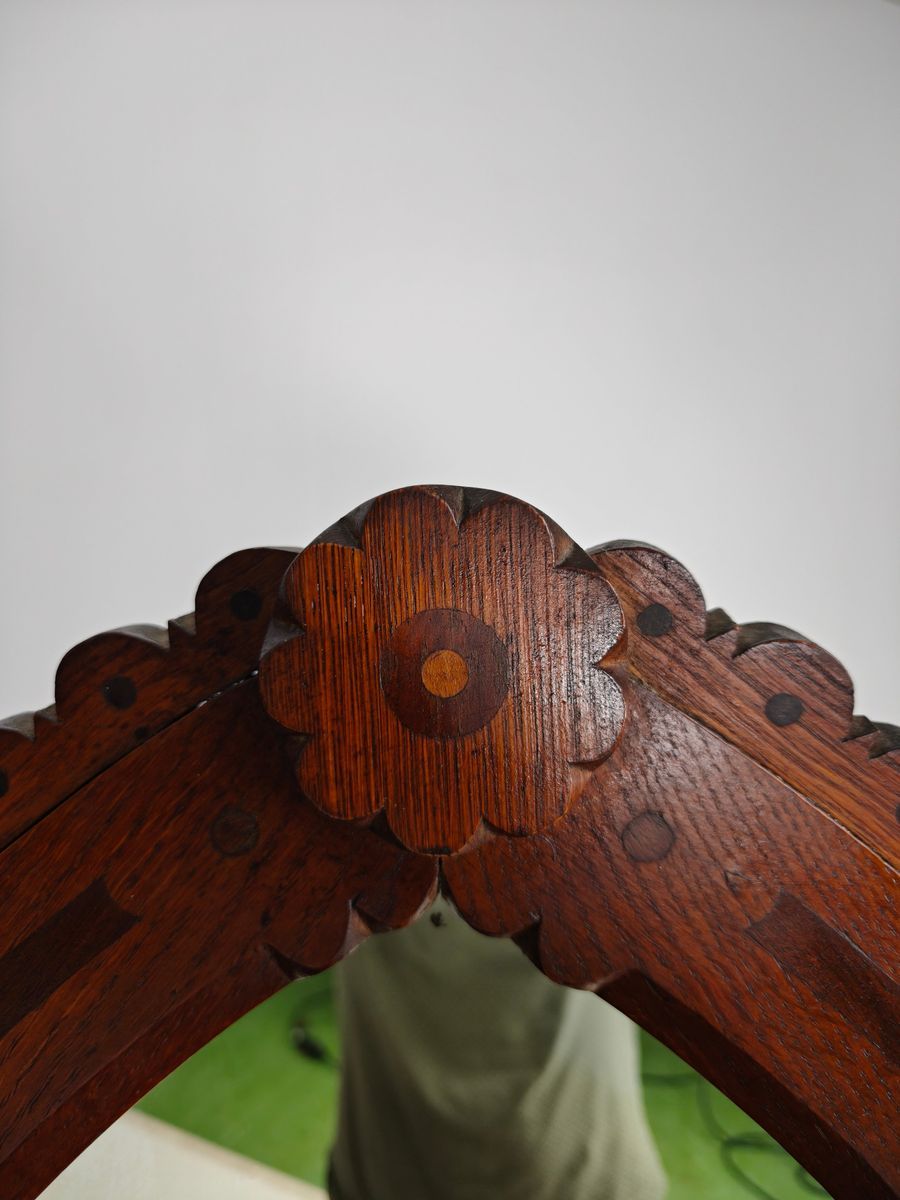 Zeldzaam 19e-eeuws Engels Arts & Crafts Eikenhouten Dressoir Van Pratt & Prince – Inlegwerk Met Zonnebloemmotie image 17