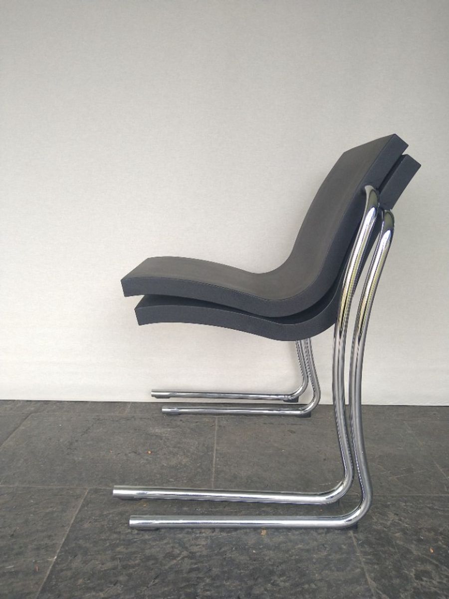 2 “magic Chairs” , Ontworpen Door Ross Lovegrove Voor Fasem image 9