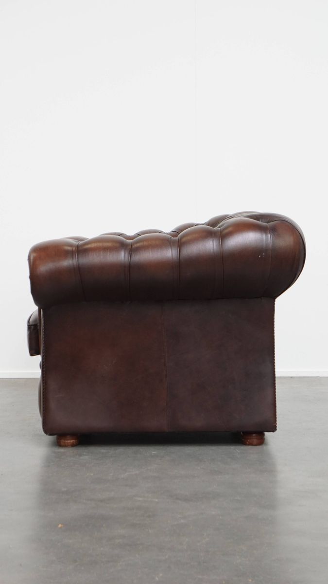Luxe En Imposante In Goede Staat Verkerende Rundleren Chesterfield Clubfauteuil In Engelse Stijl image 4