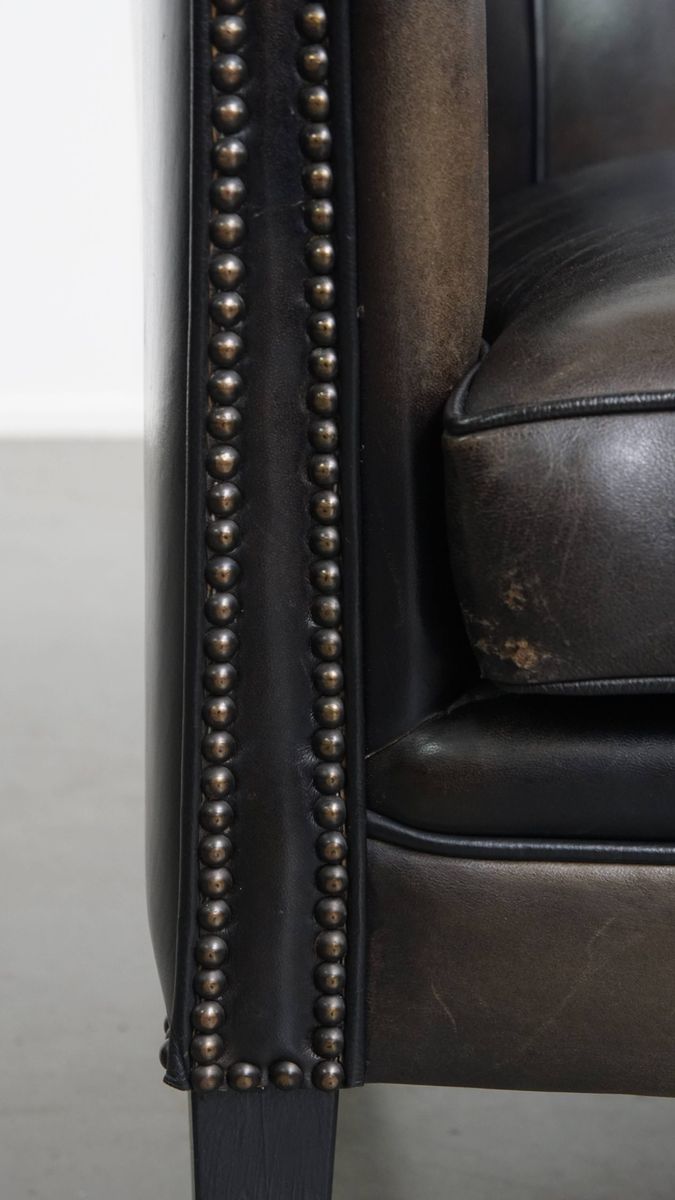 Stijlvolle, Unieke En Subtiele Zwart/ Grijze Clubfauteuil Gemaakt Van Schapenleer image 10