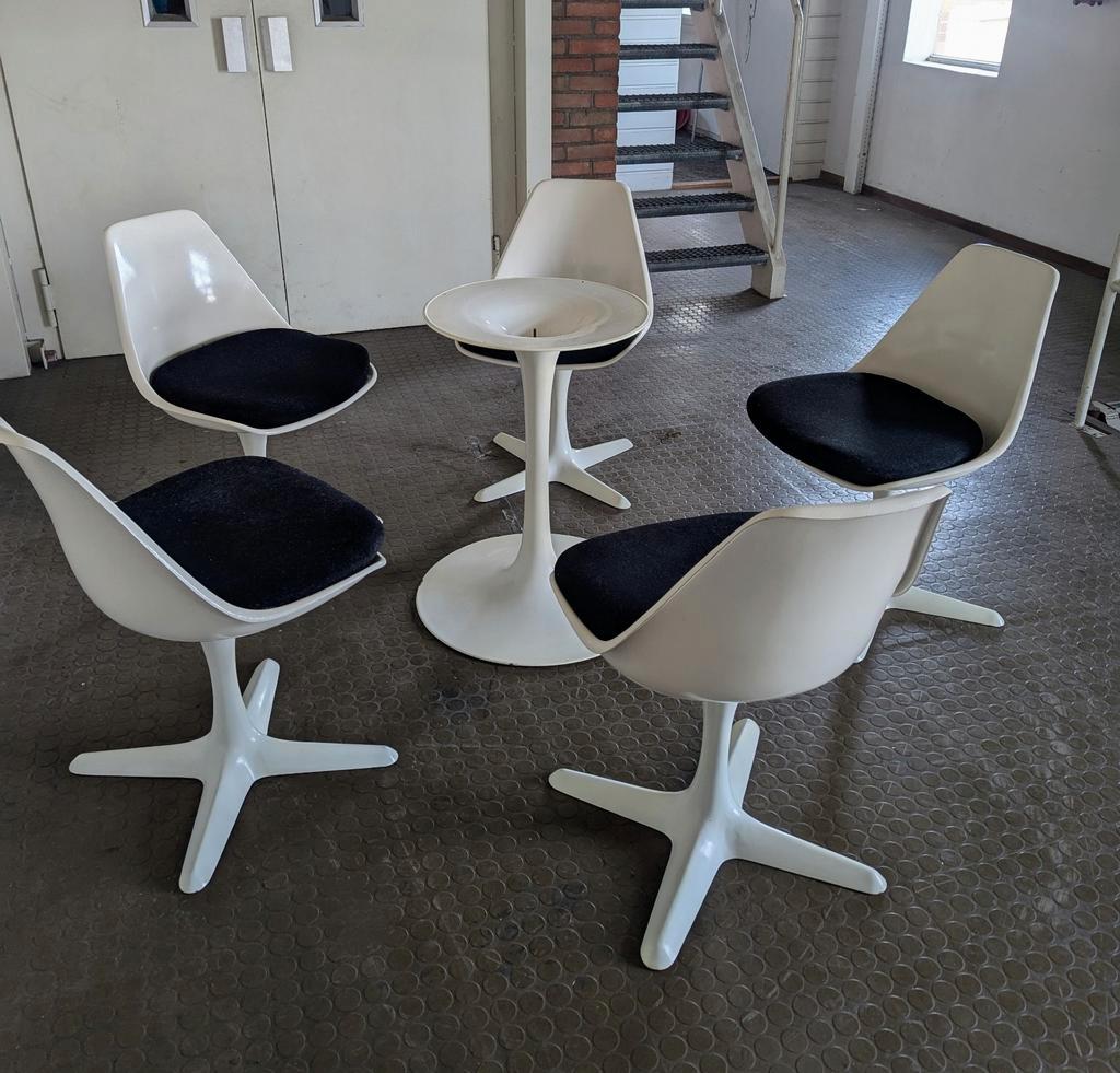 5 Vintage Arkana Tulipe Stoelen- Maurice Burke image 17