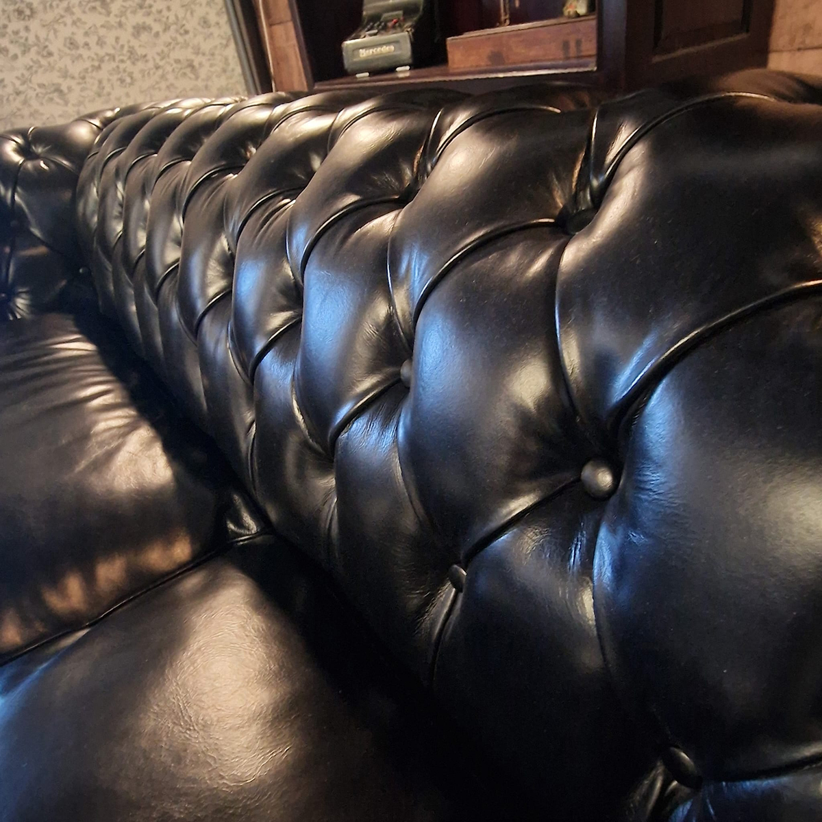 Chesterfield Brighton Slaapbank - Zwart image 8