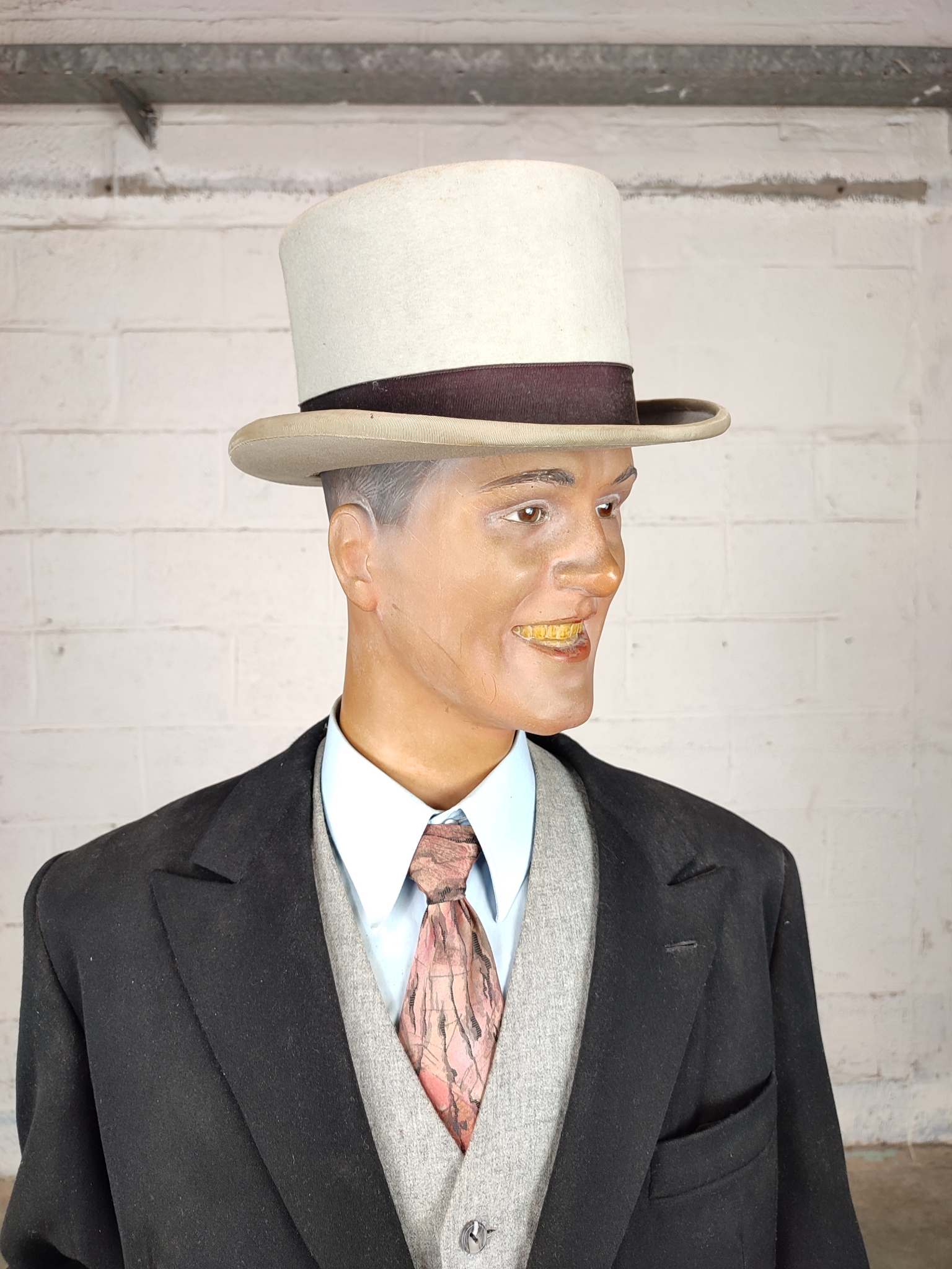 Levensechte Oude Mannequin Frans Reper image 8