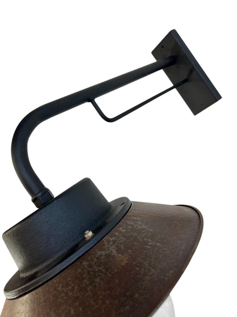 Vintage Industriële Wandlamp / Muurlamp Met Glazen Kap image 8