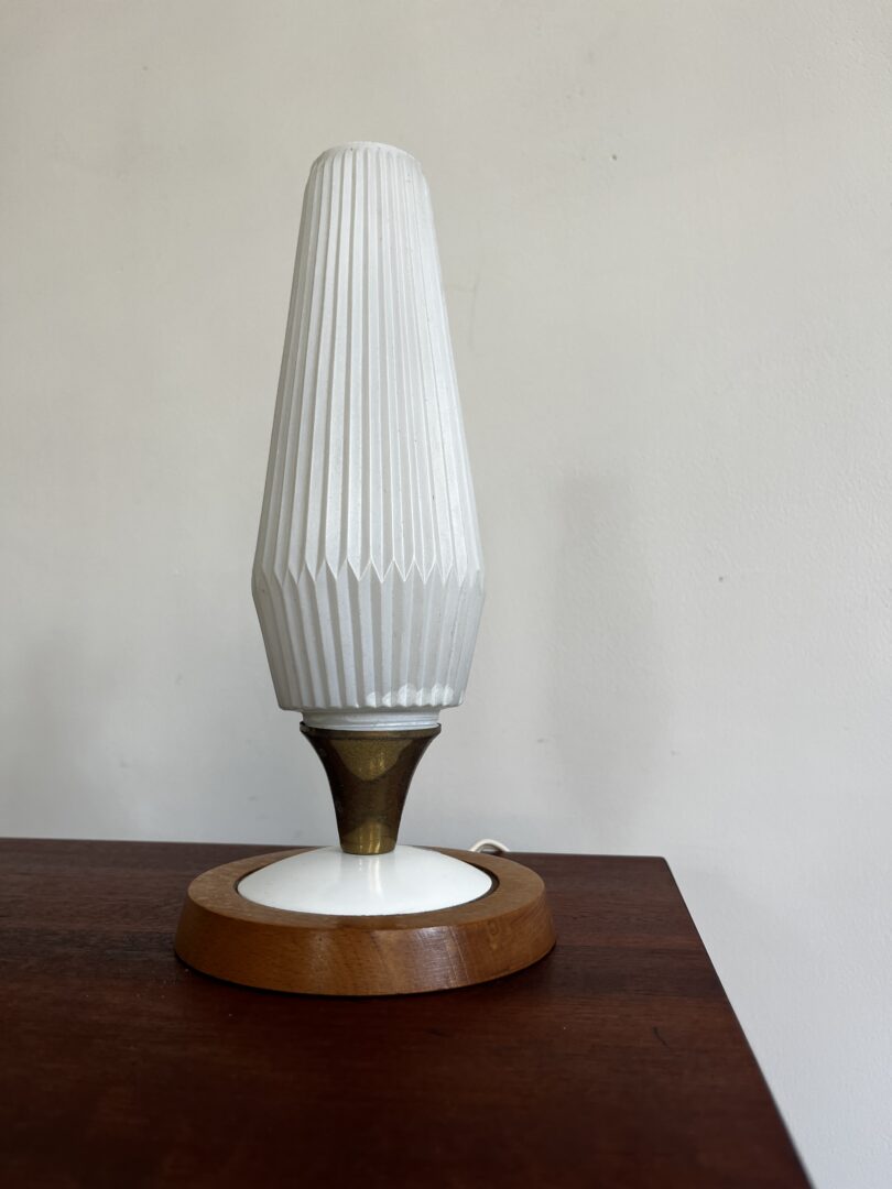 Fifties Opaline Table Lamp image 8