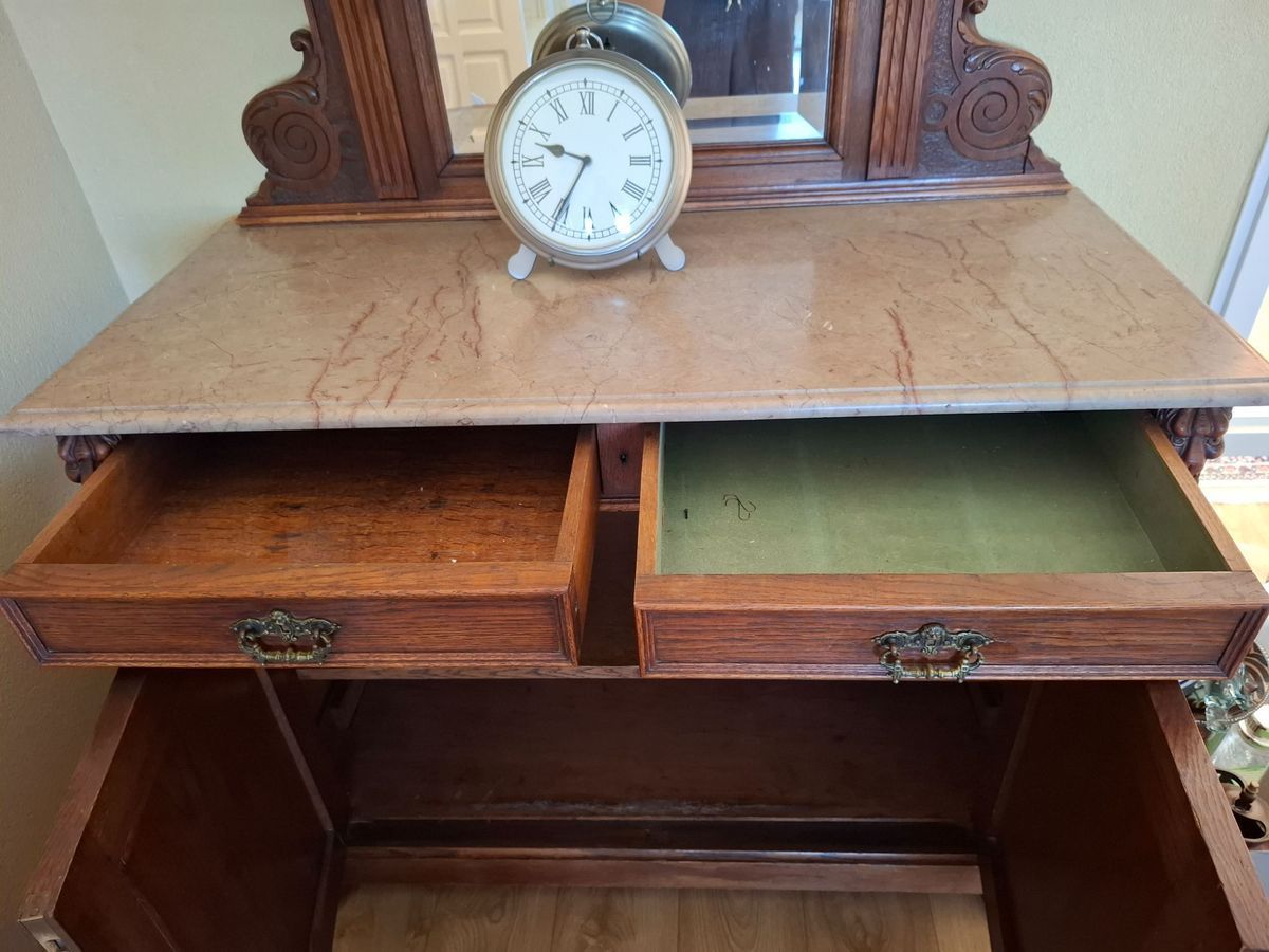 Antiek Dressoir image 3