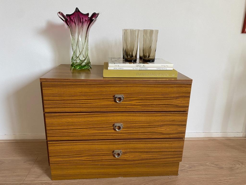 Vintage Mid Century Ladekast / Kastje Houtfineer / Chroom Greepjes image 11