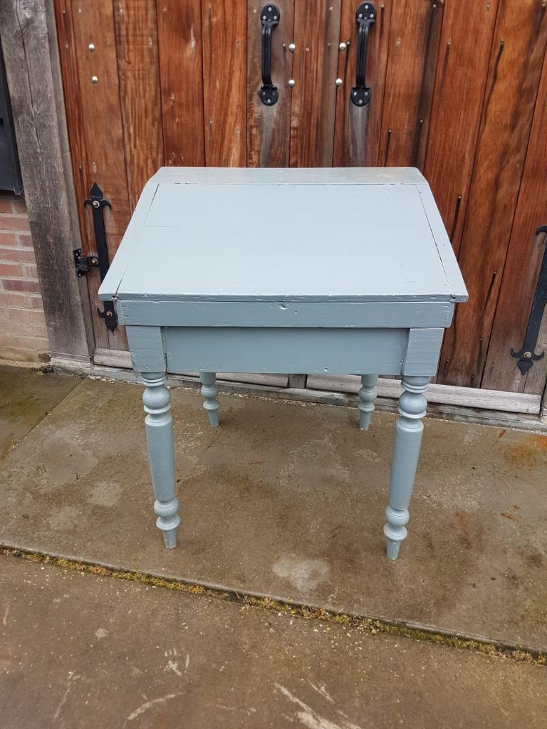 Brocante Schrijftafel, Bureautje, Lessenaar. image 3