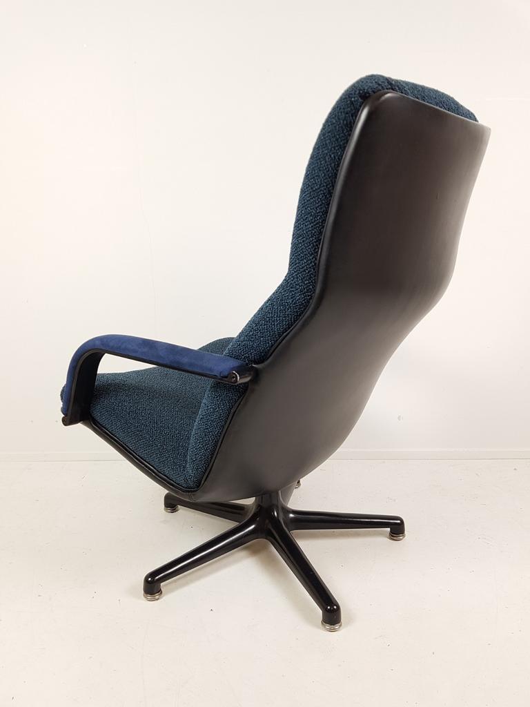 Artifort Swivel Chair Blue | F141 Geoffrey Harcourt Bureau image 4