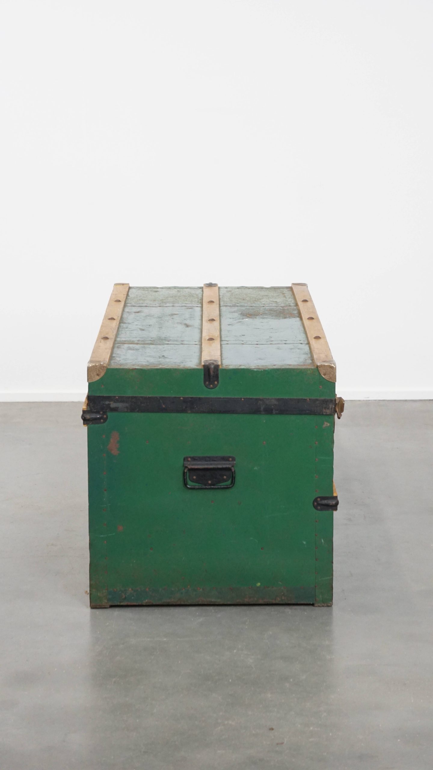 Grote Originele Antieke Reiskist/ Salontafel Uit Begin 1900 Met Handvaten En Opvallende Kleuren image 6
