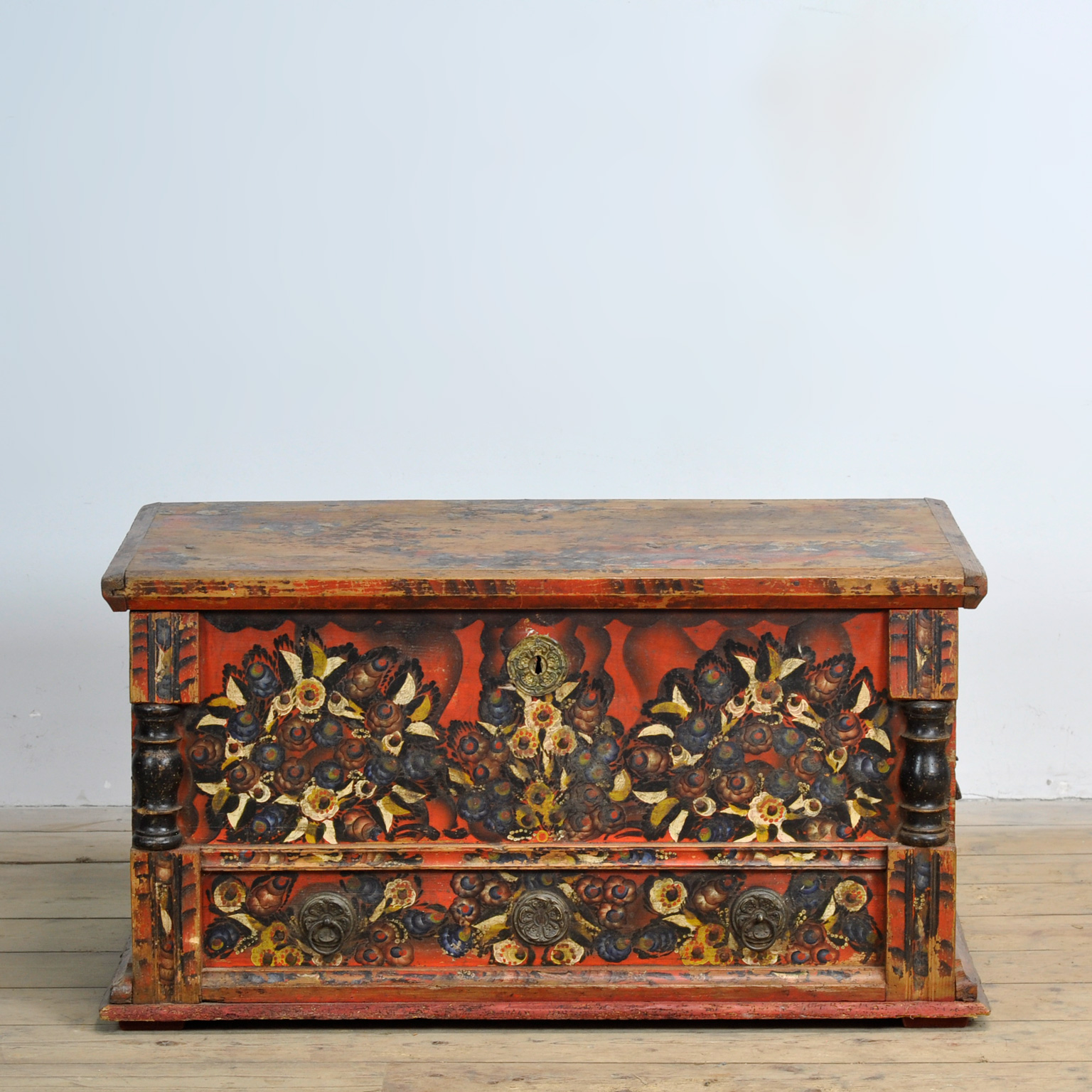 Folk Art Bruidskist, Circa 1850 image 3