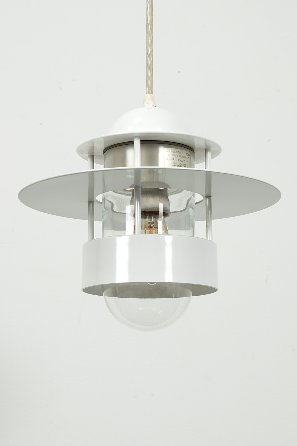 Louis Poulsen Hanglamp Metal White Bij Reliving louis-poulsen-hanglamp-metal-white-bij-reliving