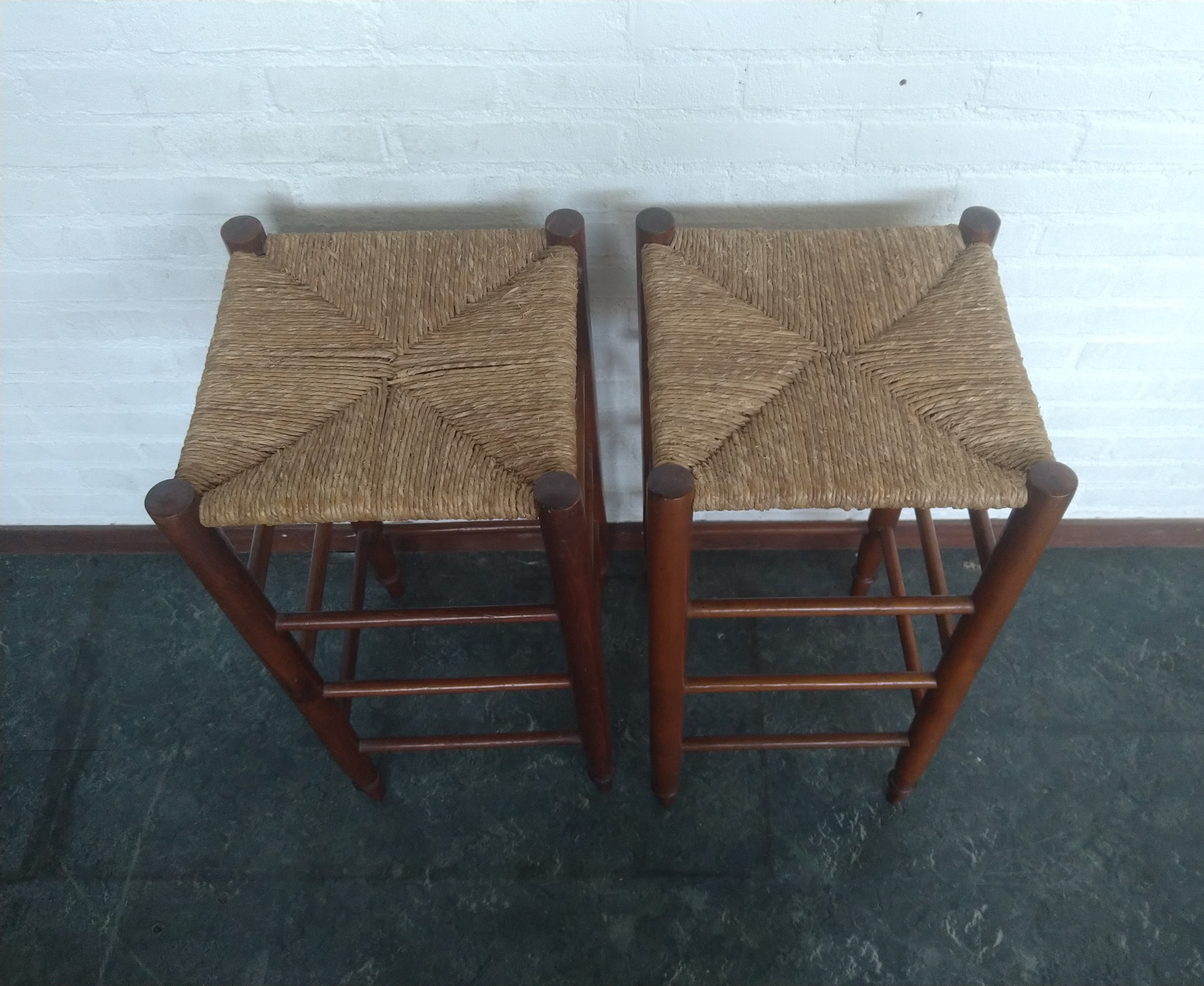 2x Houten Barkrukken Met Biezen Zitting image 6
