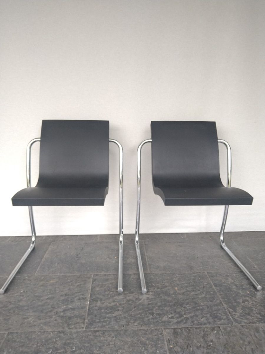 2 “magic Chairs” , Ontworpen Door Ross Lovegrove Voor Fasem image 3