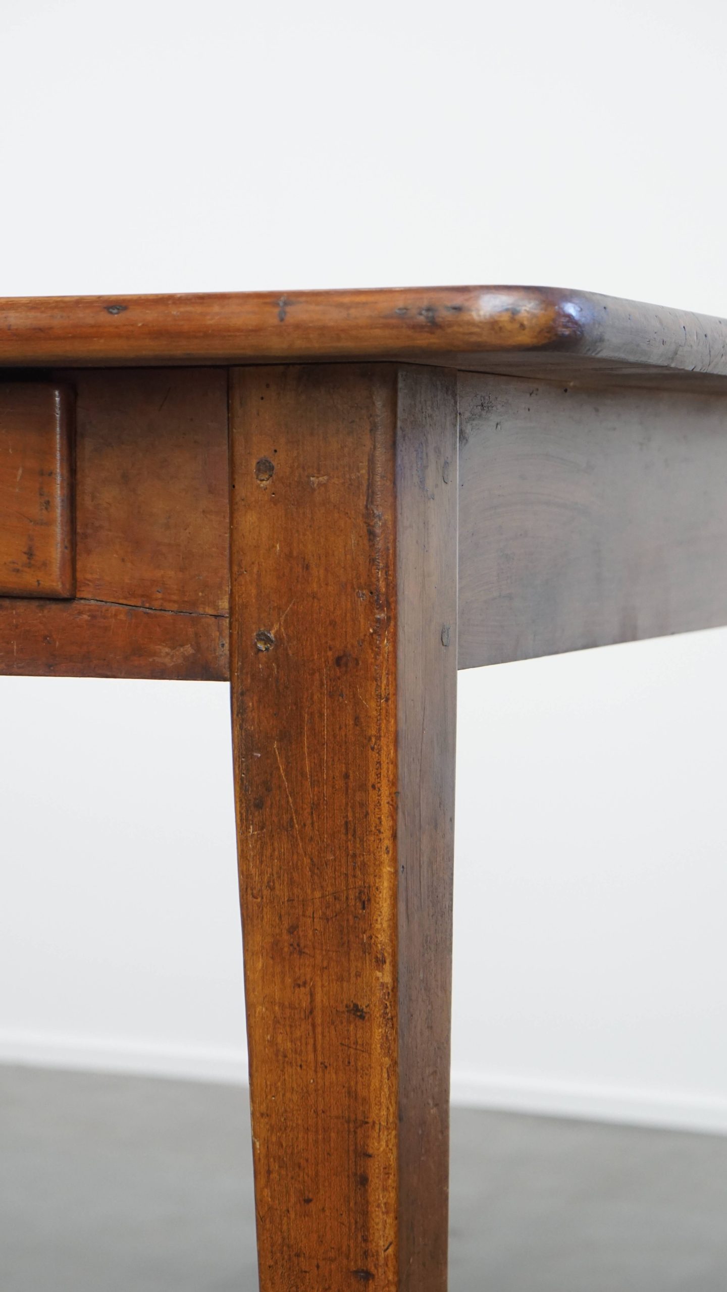 Antieke Franse Eettafel Gemaakt Van Kersenhout In Een Warme Kleur image 16