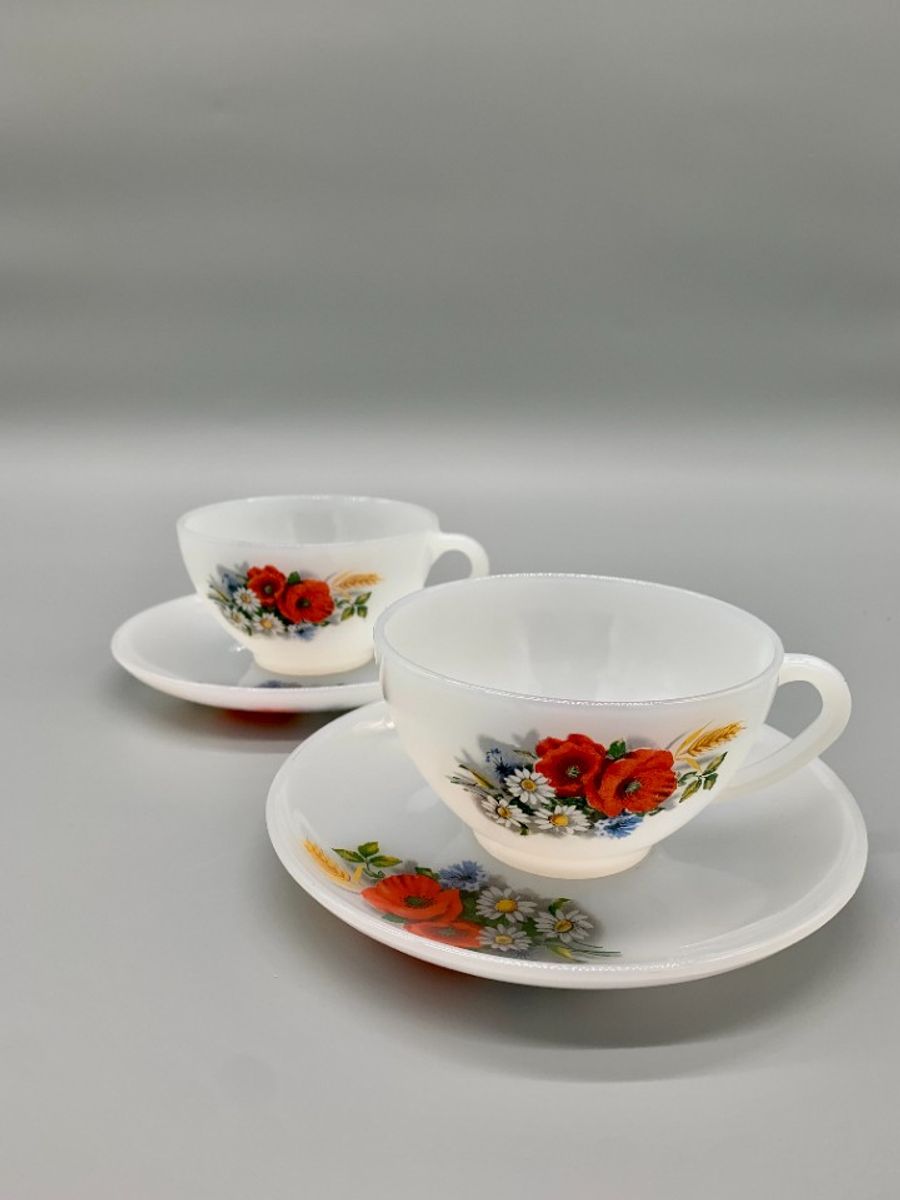 Set Arcopal Grote Kop En Schotel Veldbloemen image 3