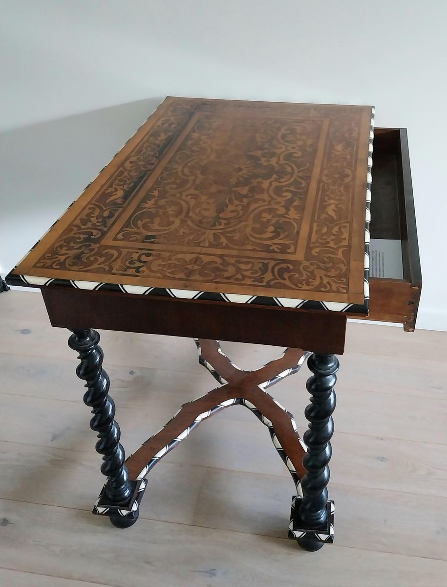 Bijzettafel Met Lade Laat 17de Eeuw image 3