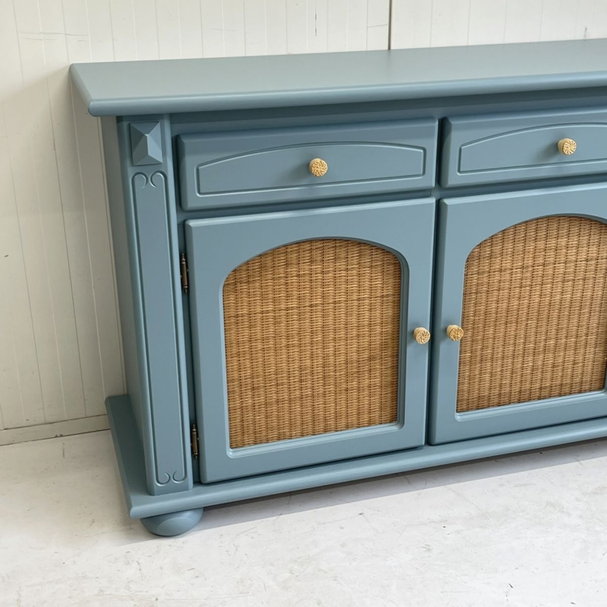 Prachtig Restyle Massief Dressoir Blauw & Rotan Wandkast image 6