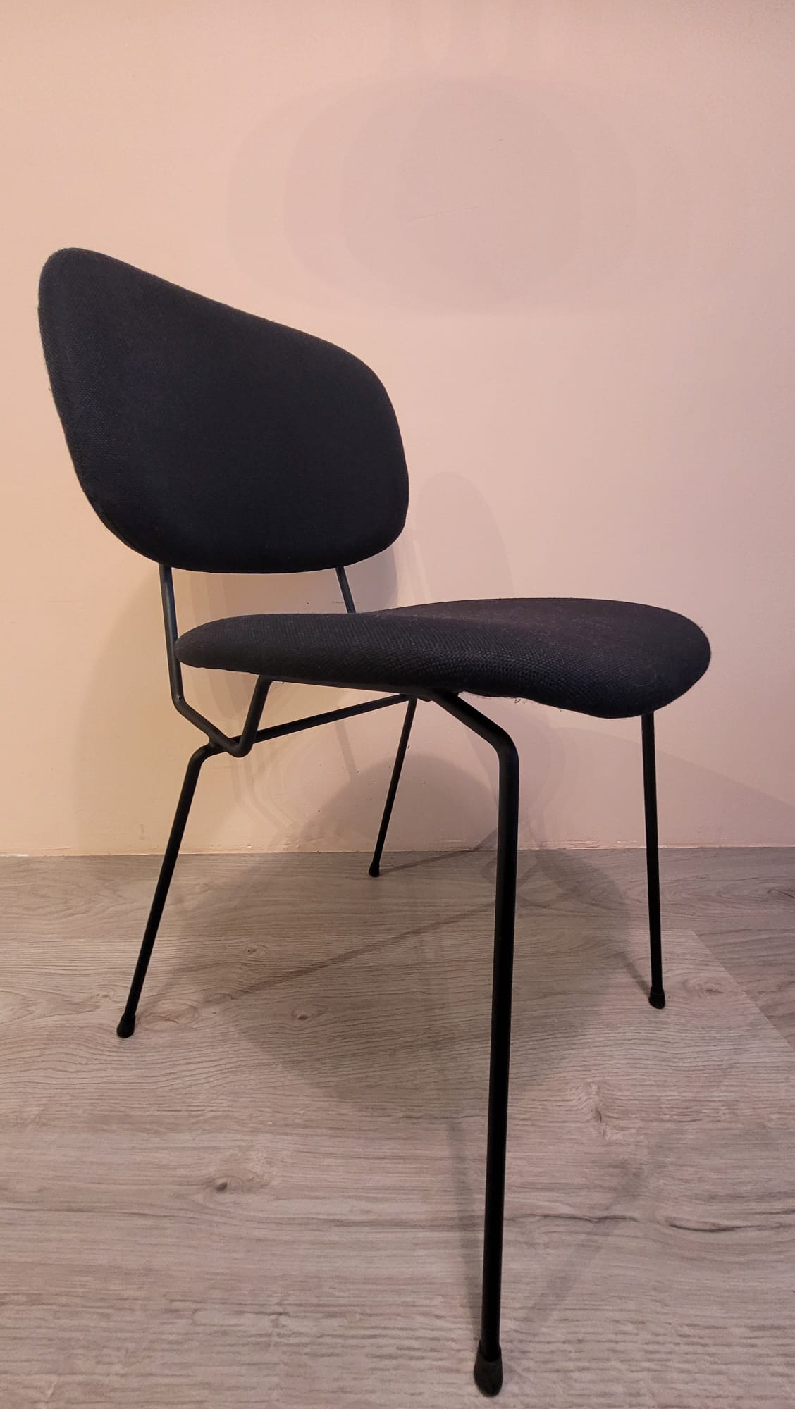 Lensvelt D-chair image 3