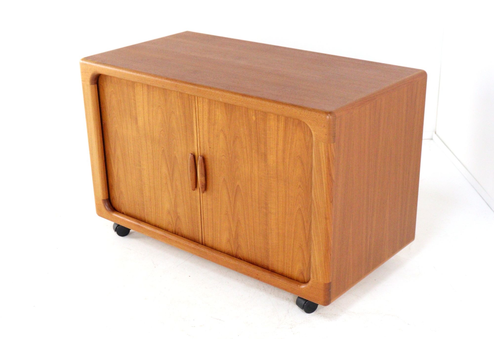 dyrlund Audio / Tv Meubel 'bandholm' Vintage Teak image 4
