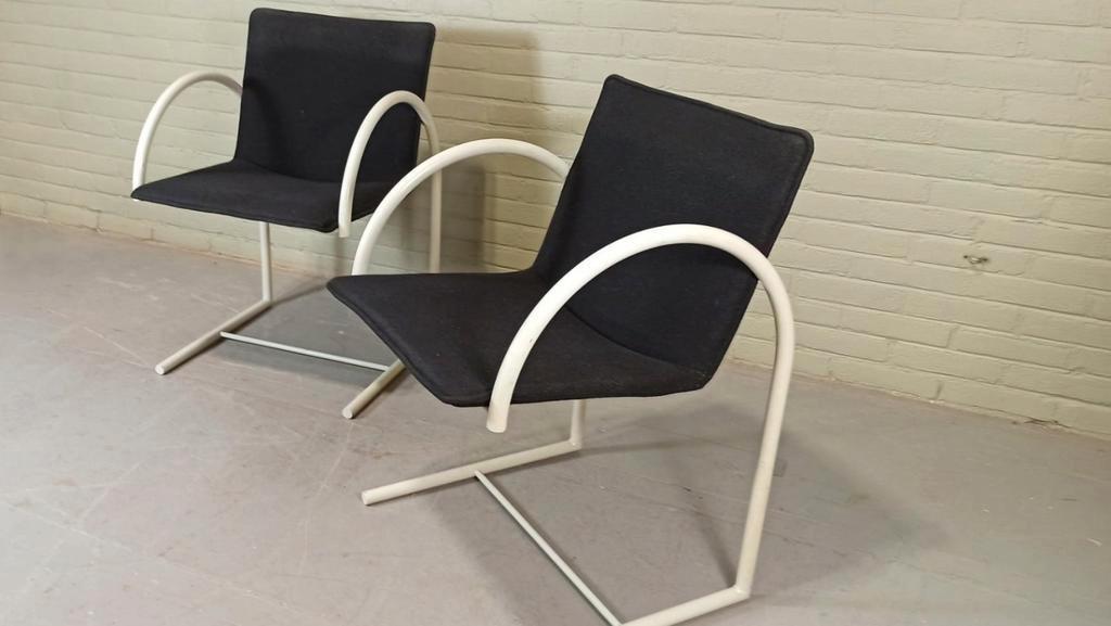 Set Van 2 Vintage Cirkel Stoelen, Metaform, Postmodern image 10