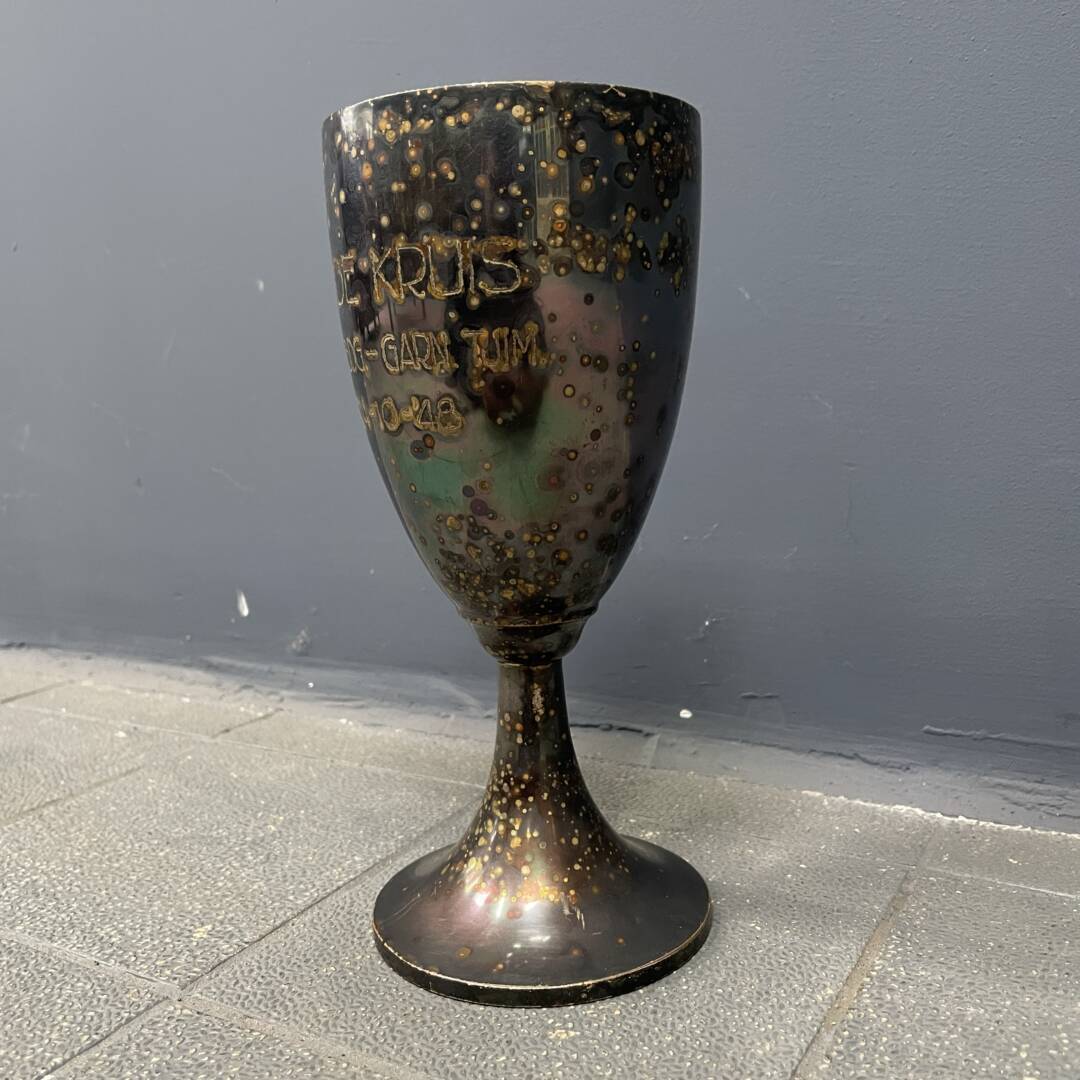 Verzilverde Trofee Van Het Rode Kruis image 15