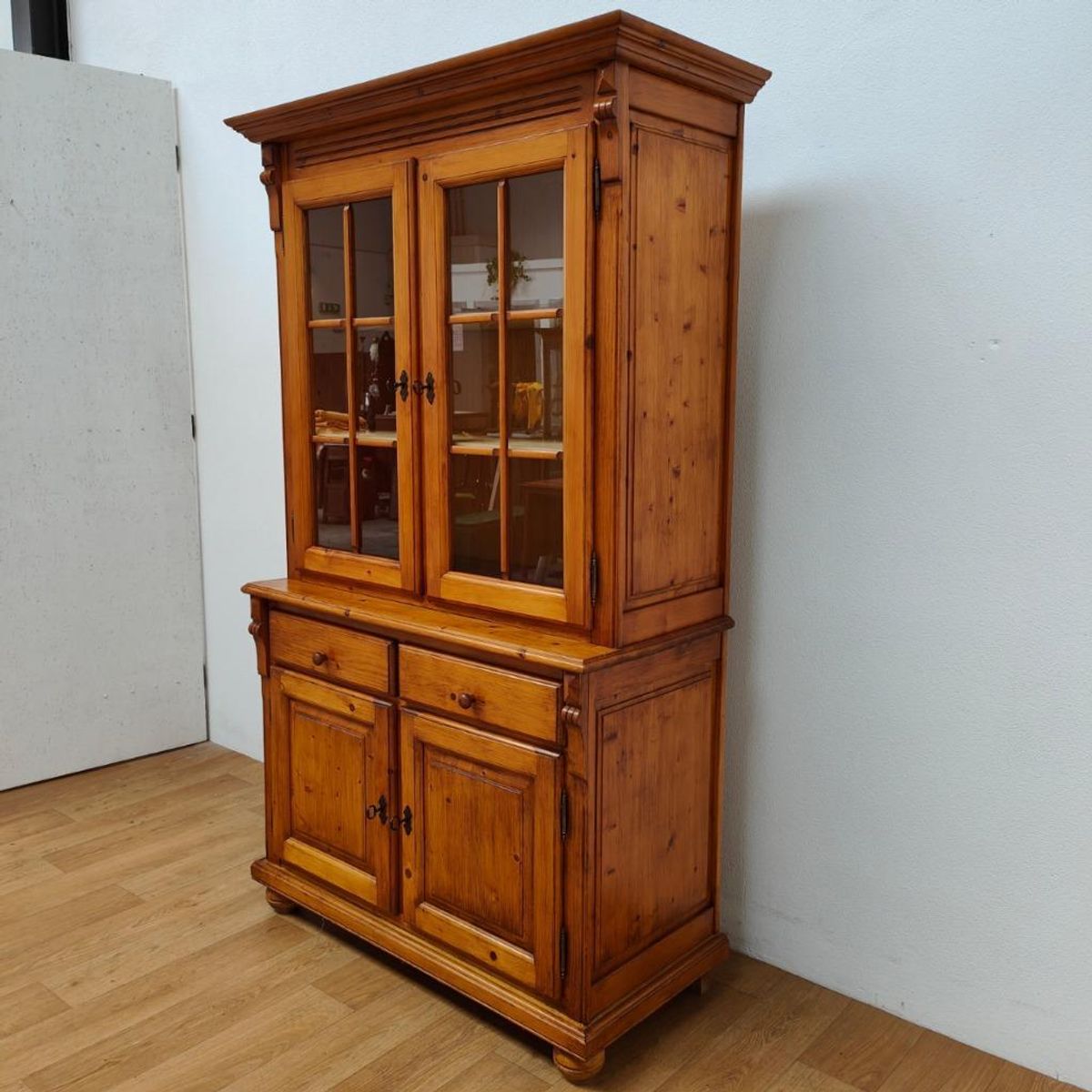 Vintage Landelijke Grenen Buffetkast Wandkast Buffet Kast. image 4