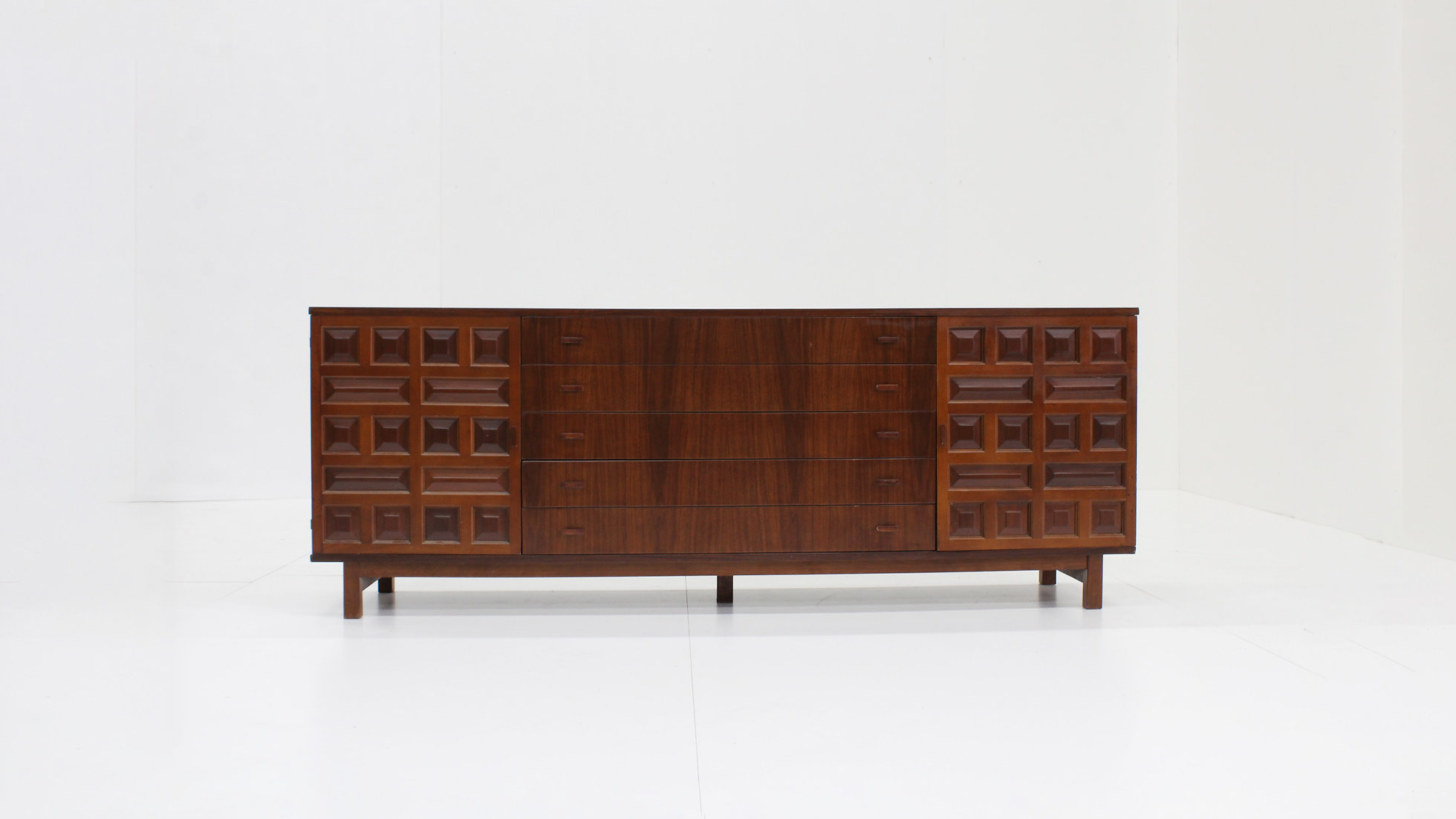 Spanish Brutalist Sideboard Dressoir image 5