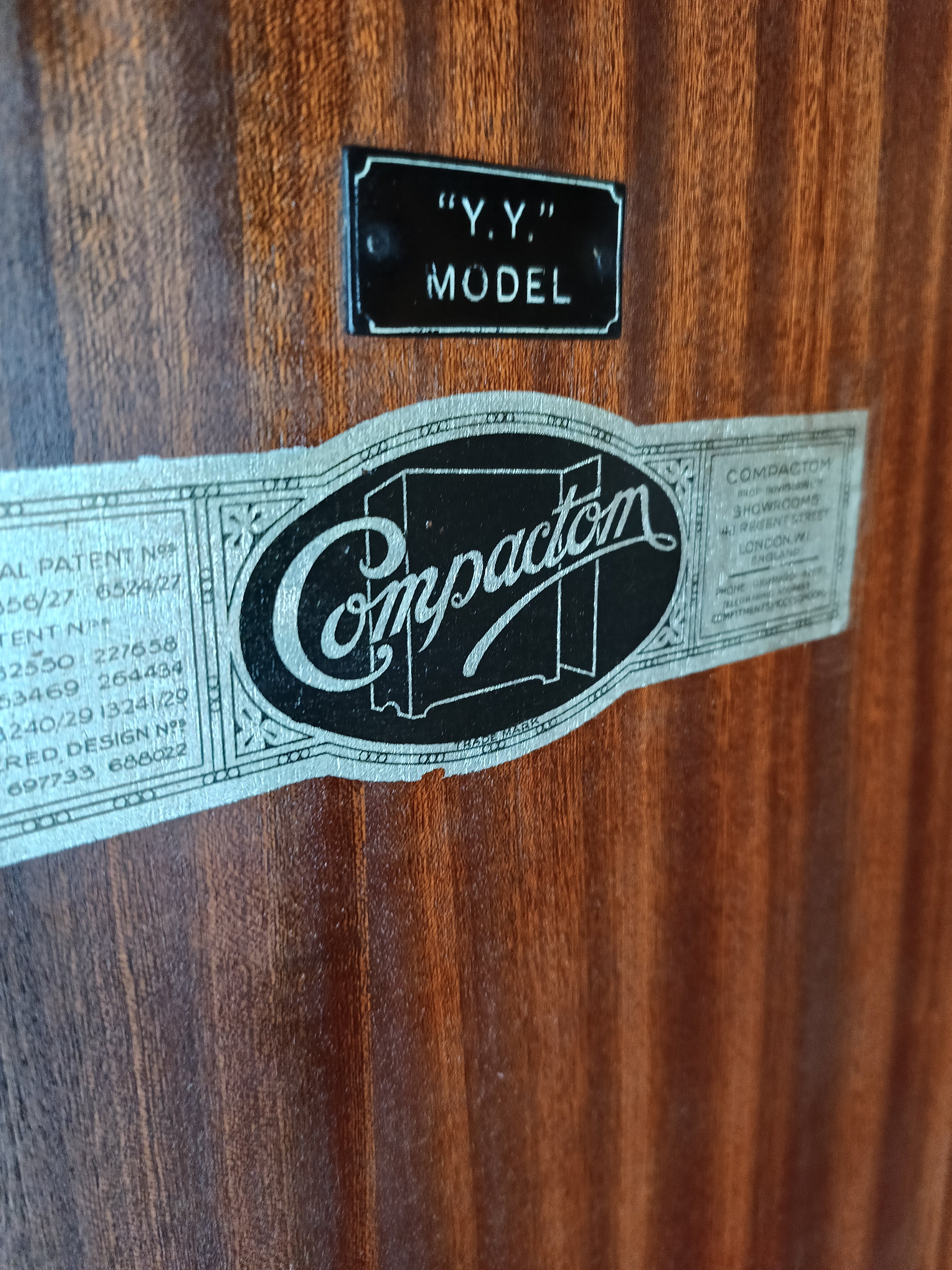 1920S, Mahonie En Eiken Compactom Ltd Damesgarderobe image 18