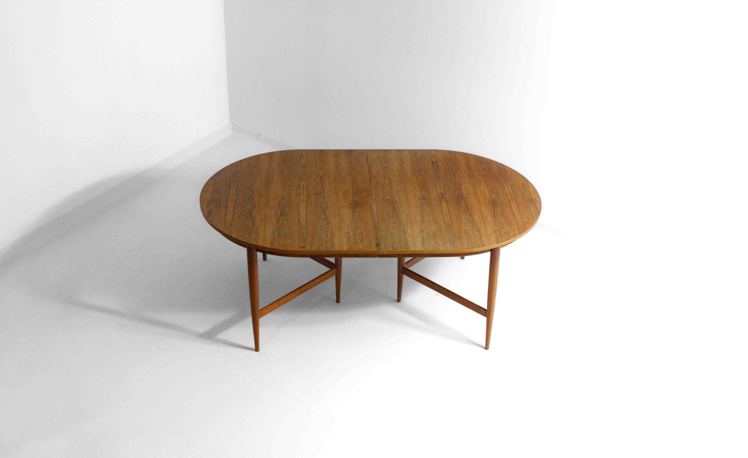 Mid-century Uittrekbare Ovale Eettafel Van Oswald Vermaercke In Teak image 5