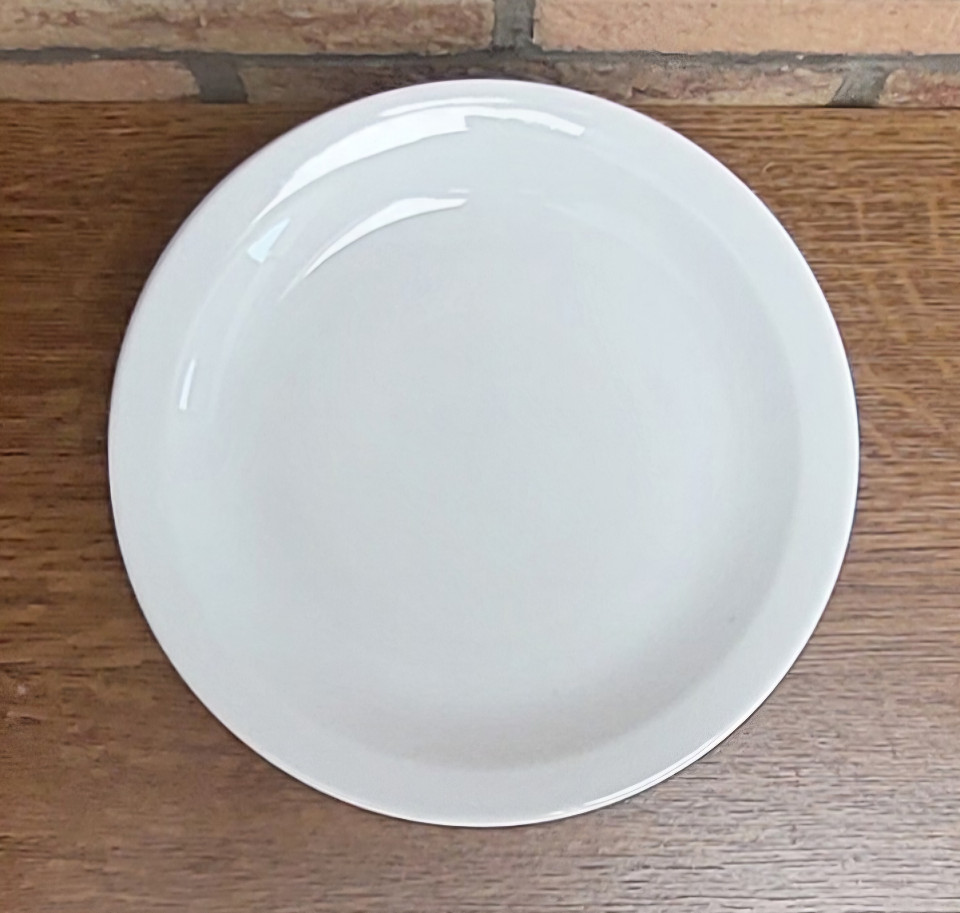 12 Witte Dessertborden - In Uitstekende Staat - € 12 - Enkel Ophalen image 2
