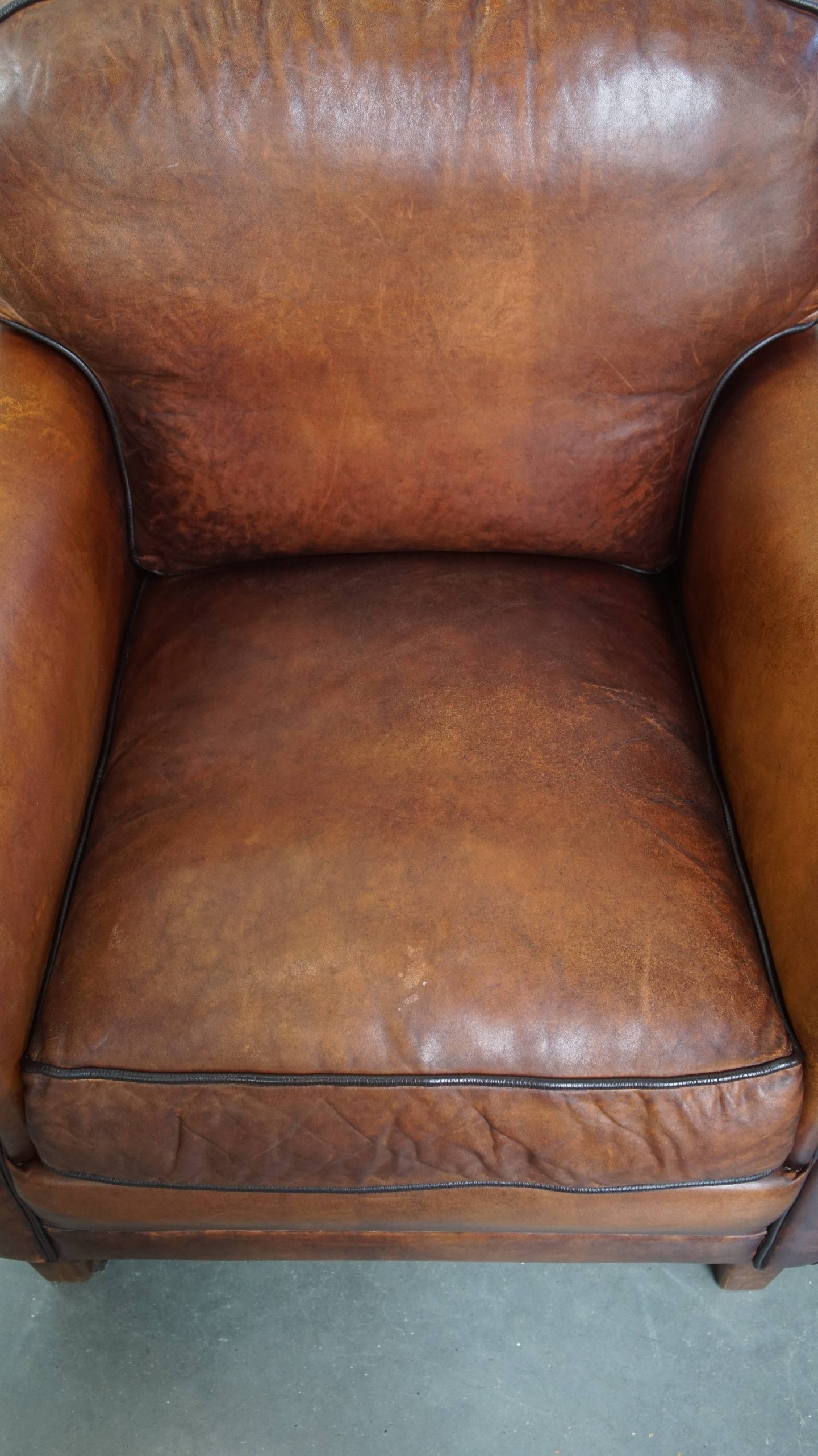 Set Van 2 Schapenleren Armchairs In Engelse Stijl Met Een Unieke Vormgeving En Mooie Kleuren image 6