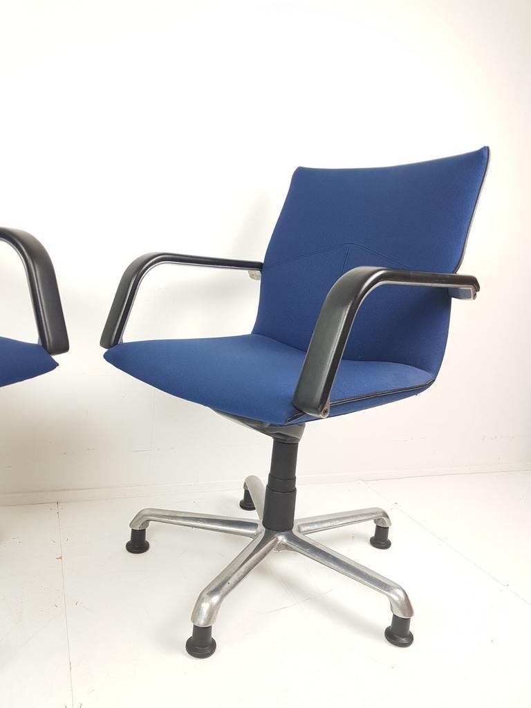2 Artifort Bureaustoelen Blauw | Blauwe Bureaustoel Setprijs image 10