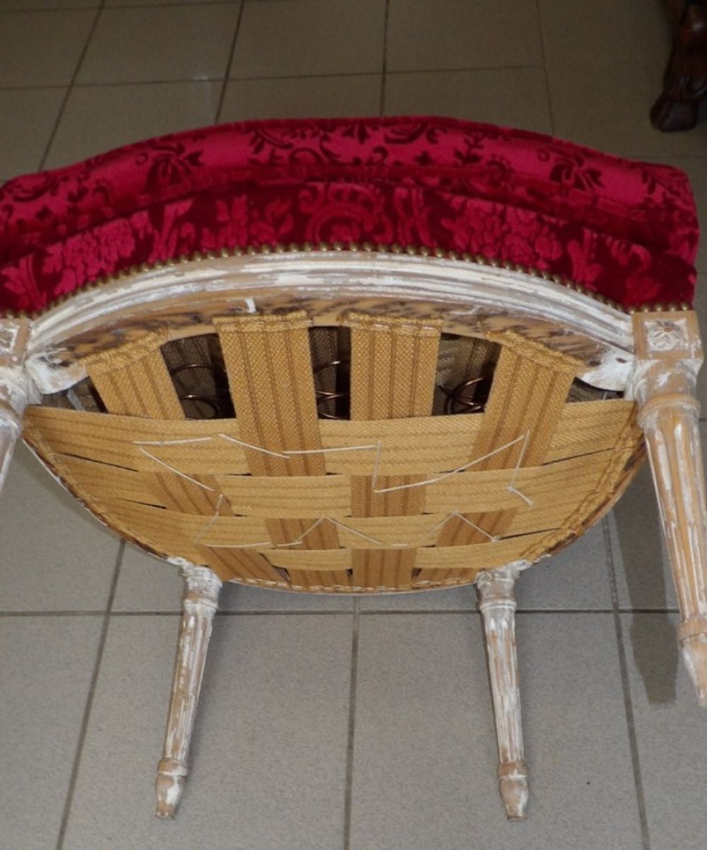 Paar Fijne Gesculpteerde Louis Xvi Periode Cabrioletfauteuils. image 2