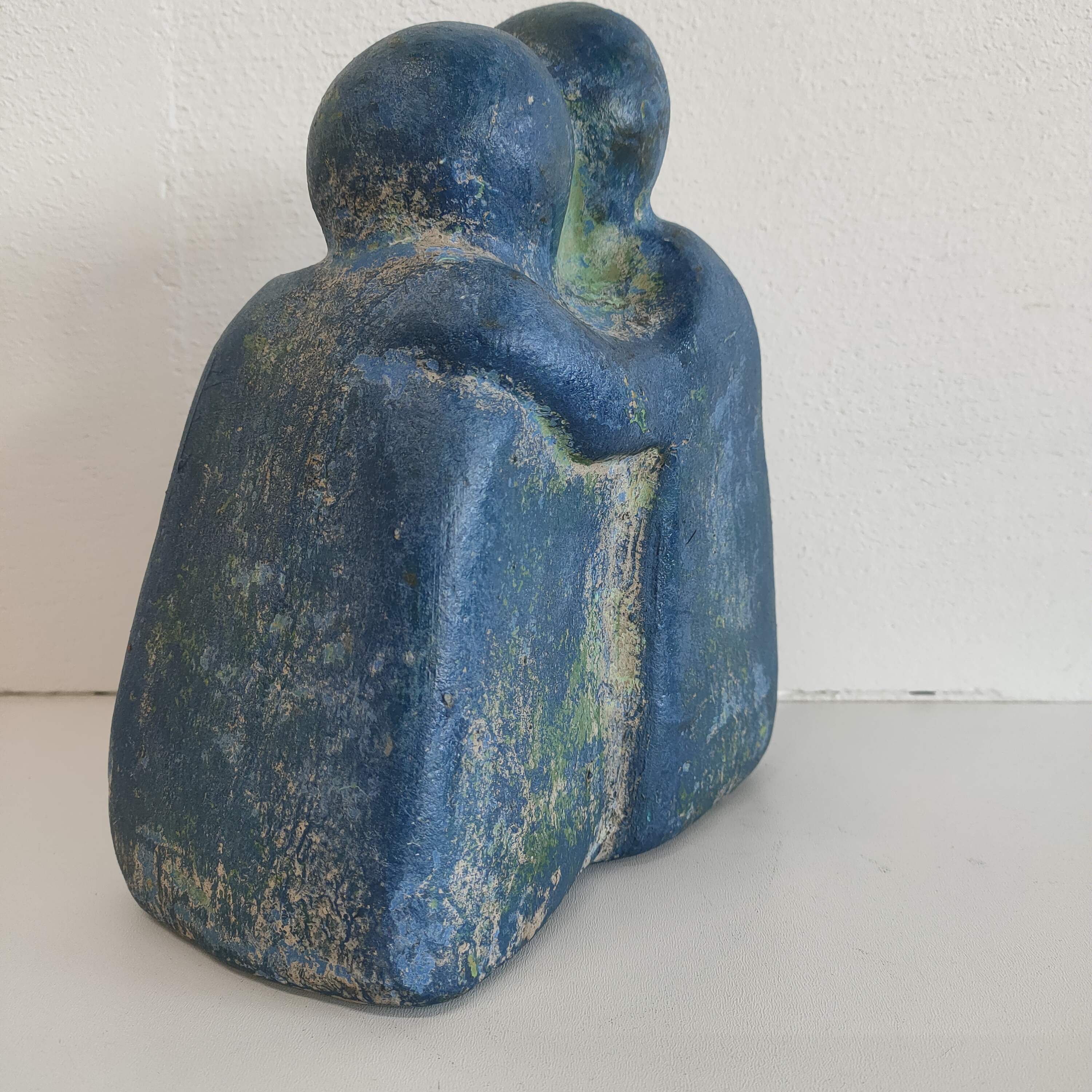 Blauw Sculptuur Beeld "de Knuffel" image 3