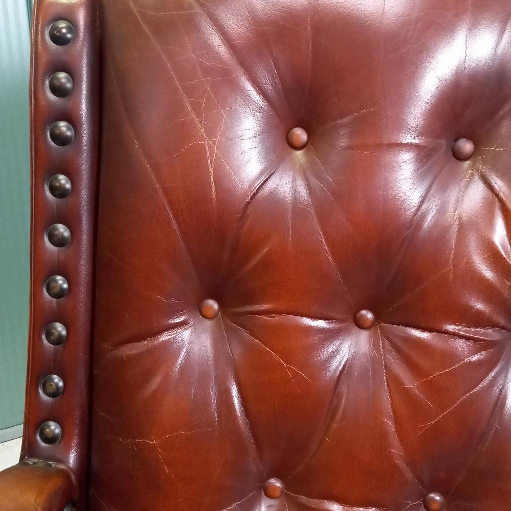 Bijzonder Stoere Vintage Bibliotheekfauteuil Met Studs image 14