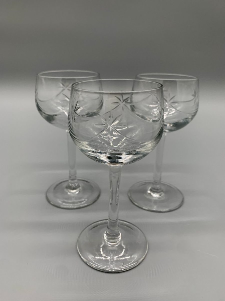 Antieke Kristallen Voetglaasjes Gravure 3 Stuks image 5